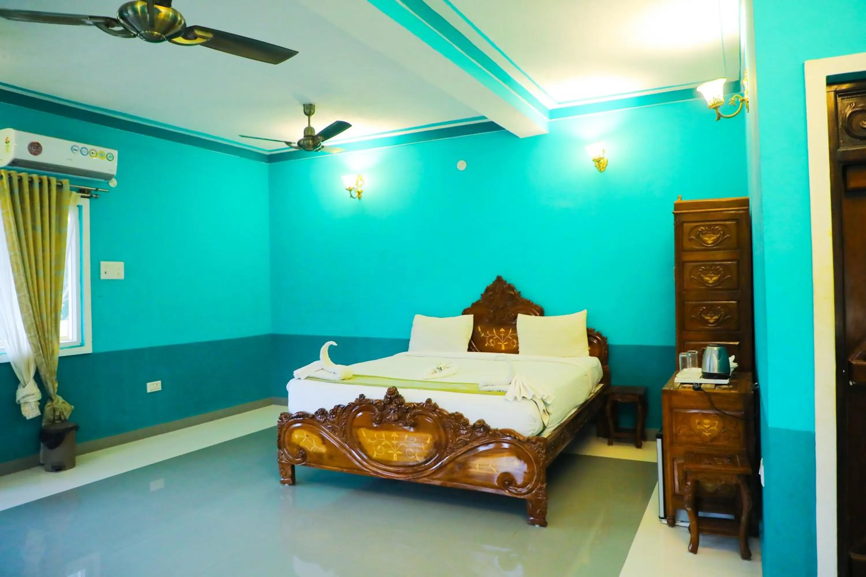 Bed in Hill Fort Hotel And Resorts Yelagiri Hills