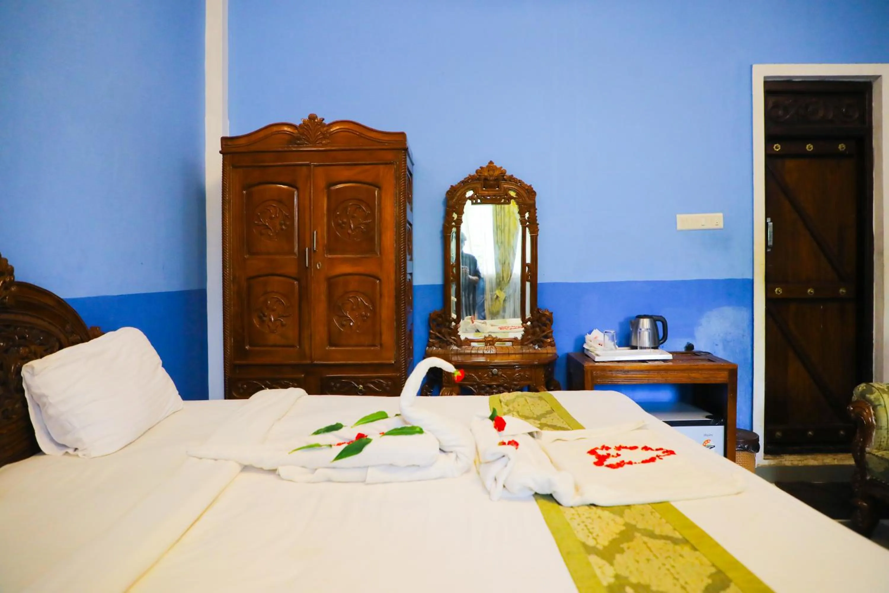 locker, Bed in Hill Fort Hotel And Resorts Yelagiri Hills
