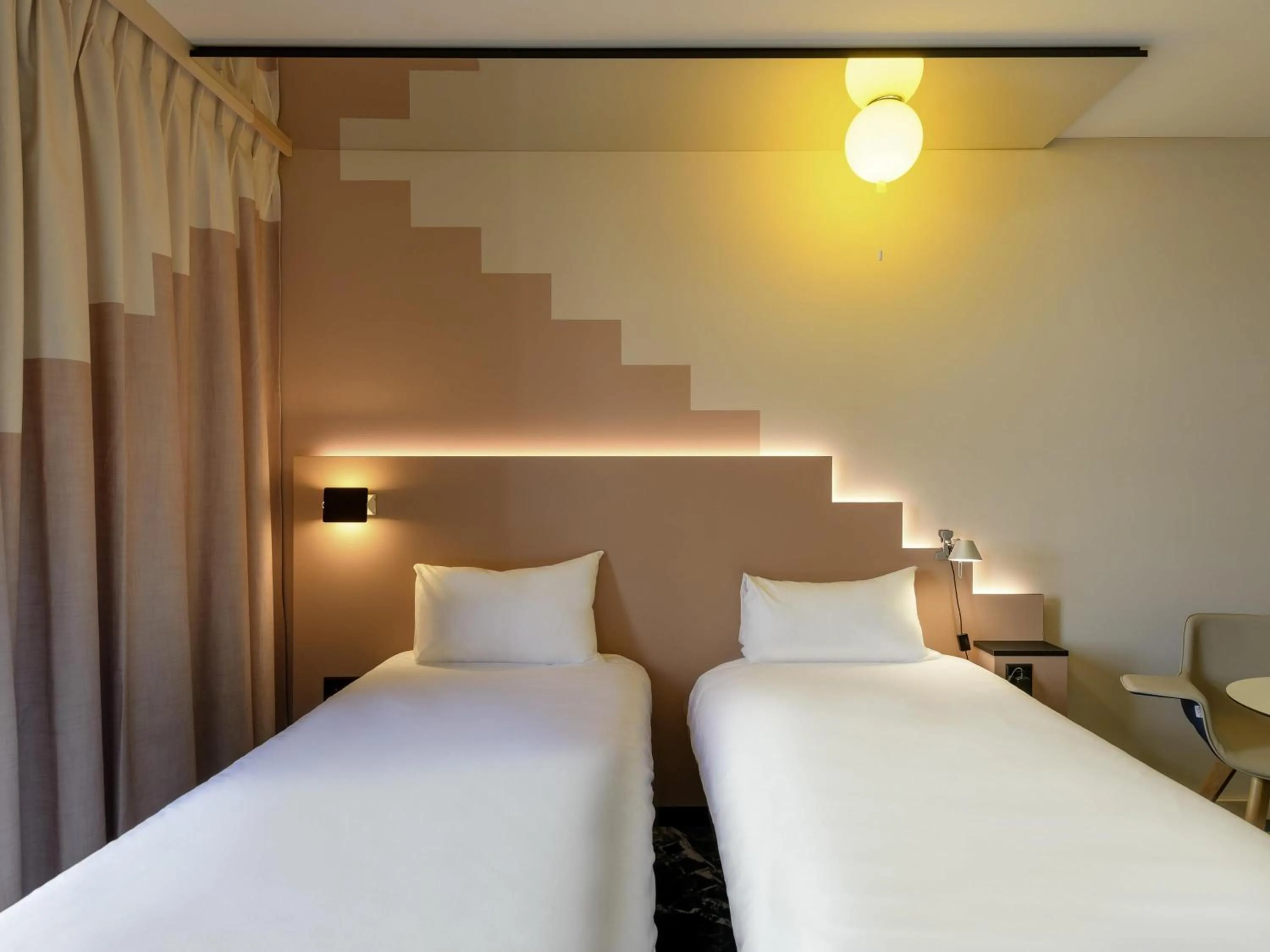 Bedroom, Bed in ibis Styles Zurich City Center