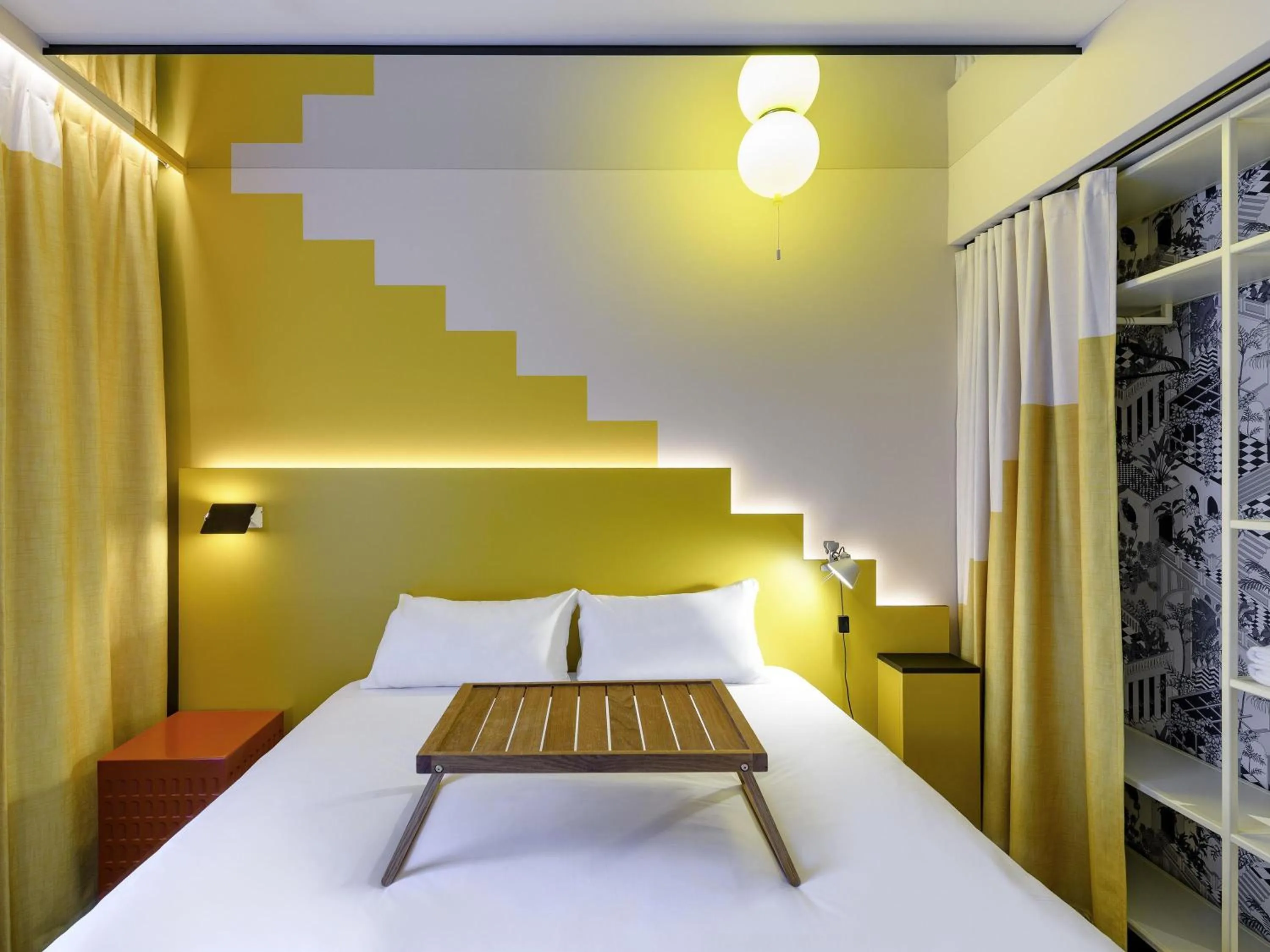 Bedroom, Bed in ibis Styles Zurich City Center