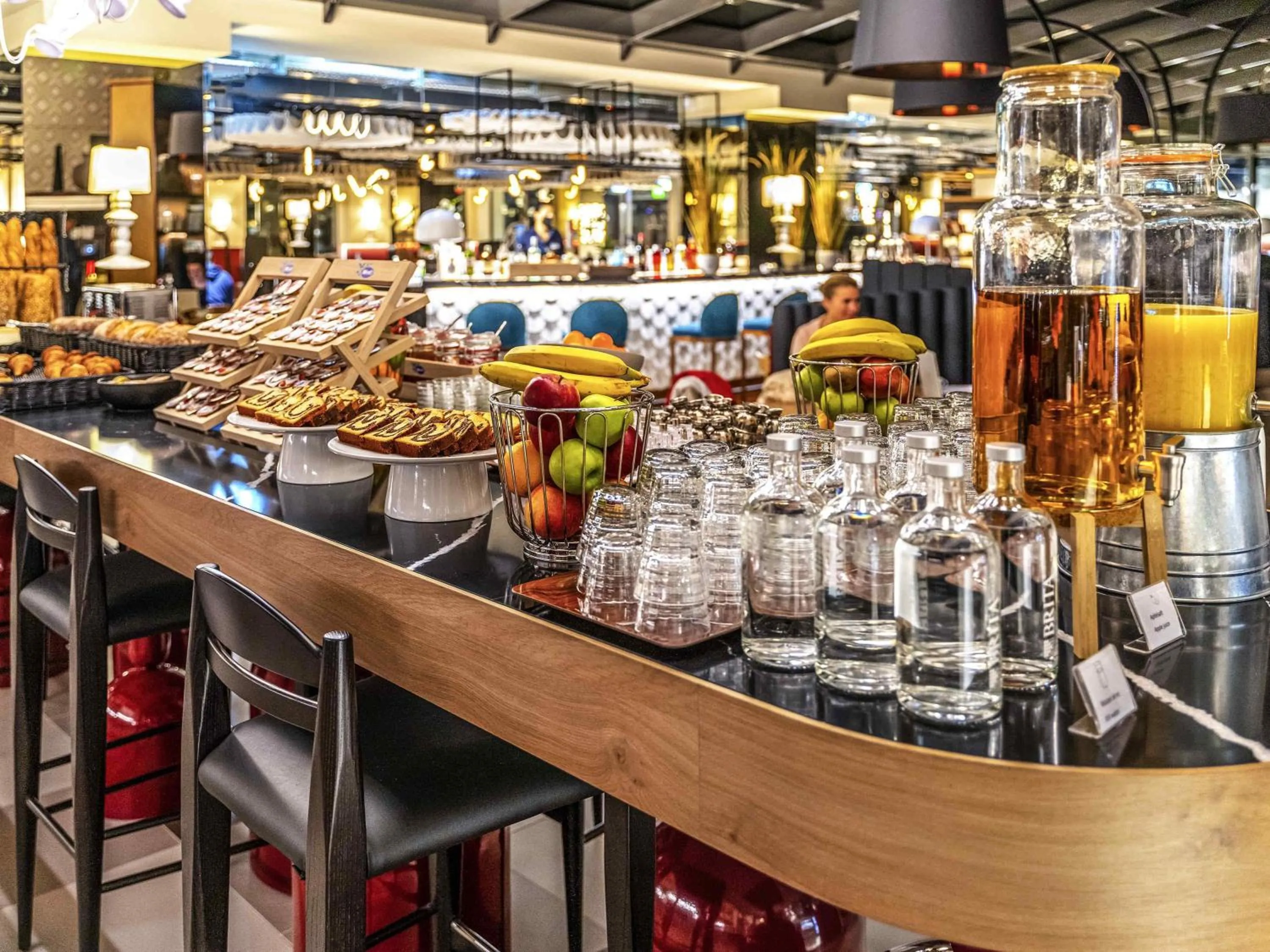 Breakfast in ibis Styles Zurich City Center