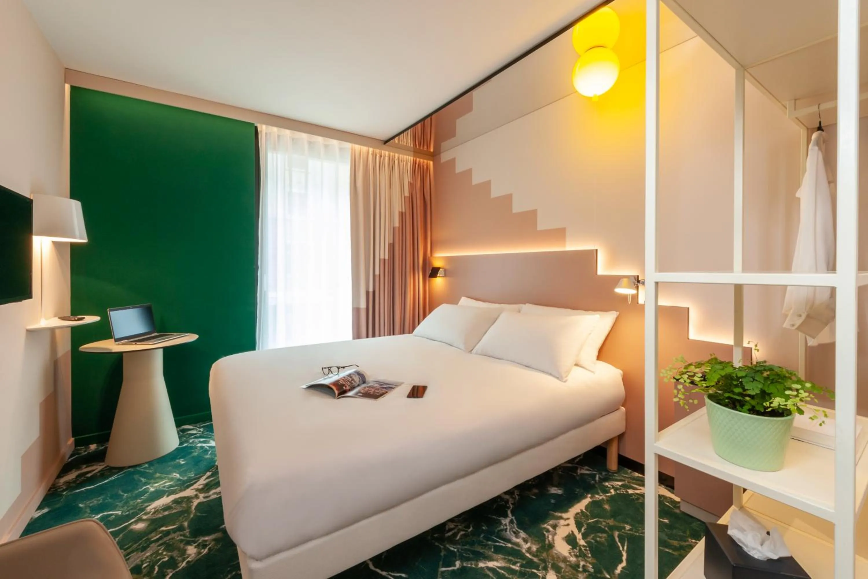 Bedroom, Bed in ibis Styles Zurich City Center