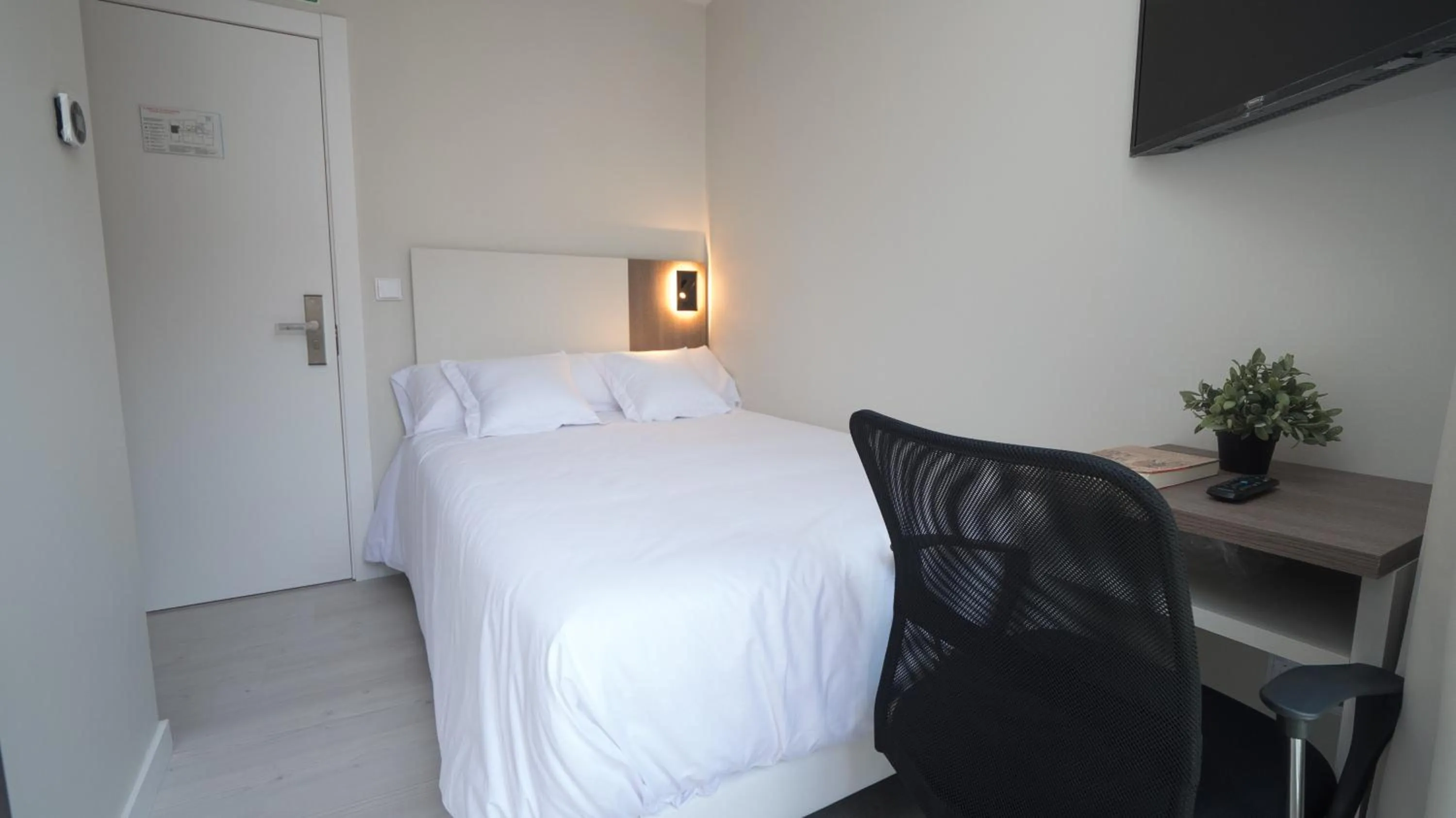 Bed in Hotel Ciudadela Pamplona