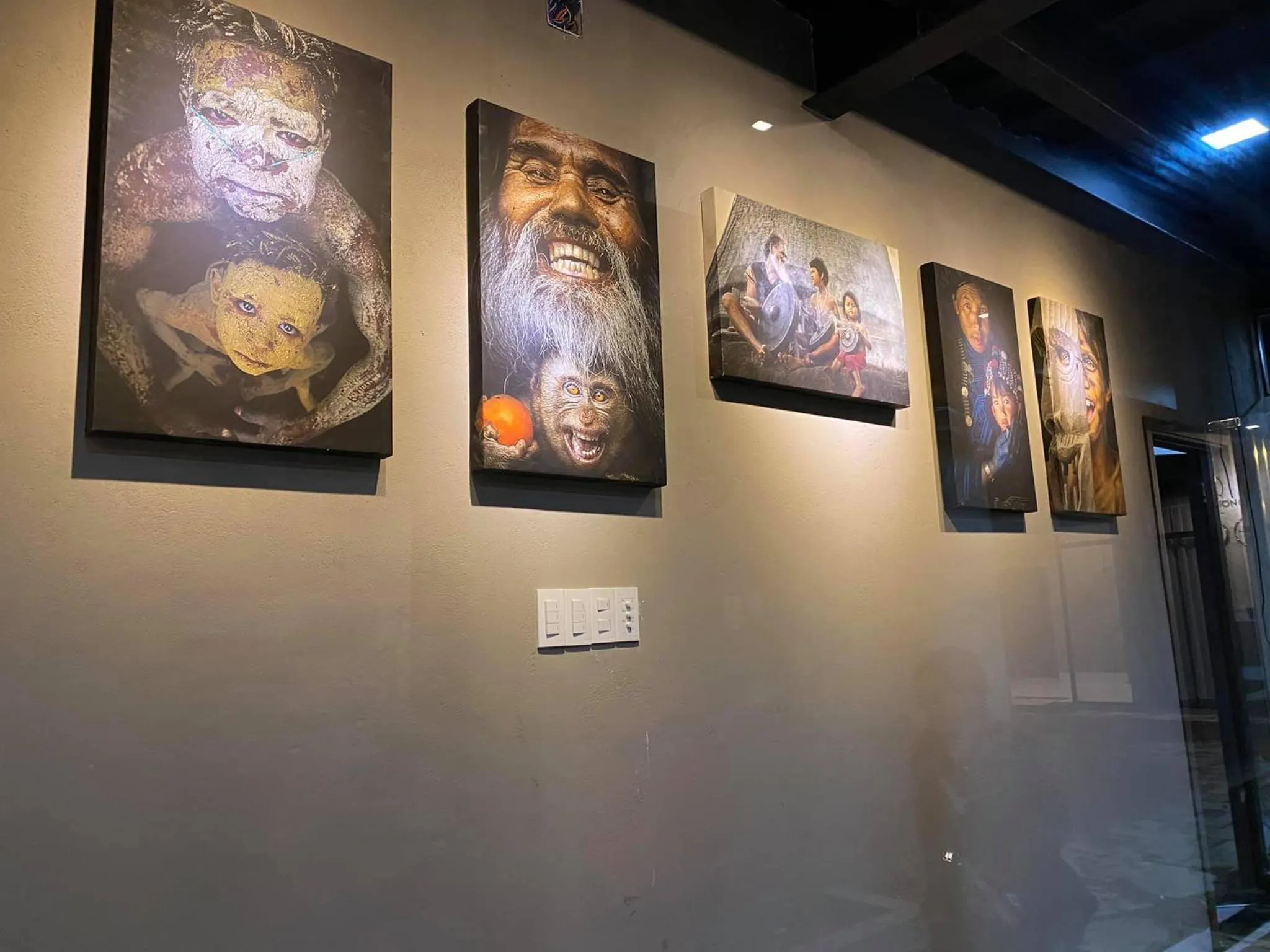 Decorative detail in Bach Duong Hotel