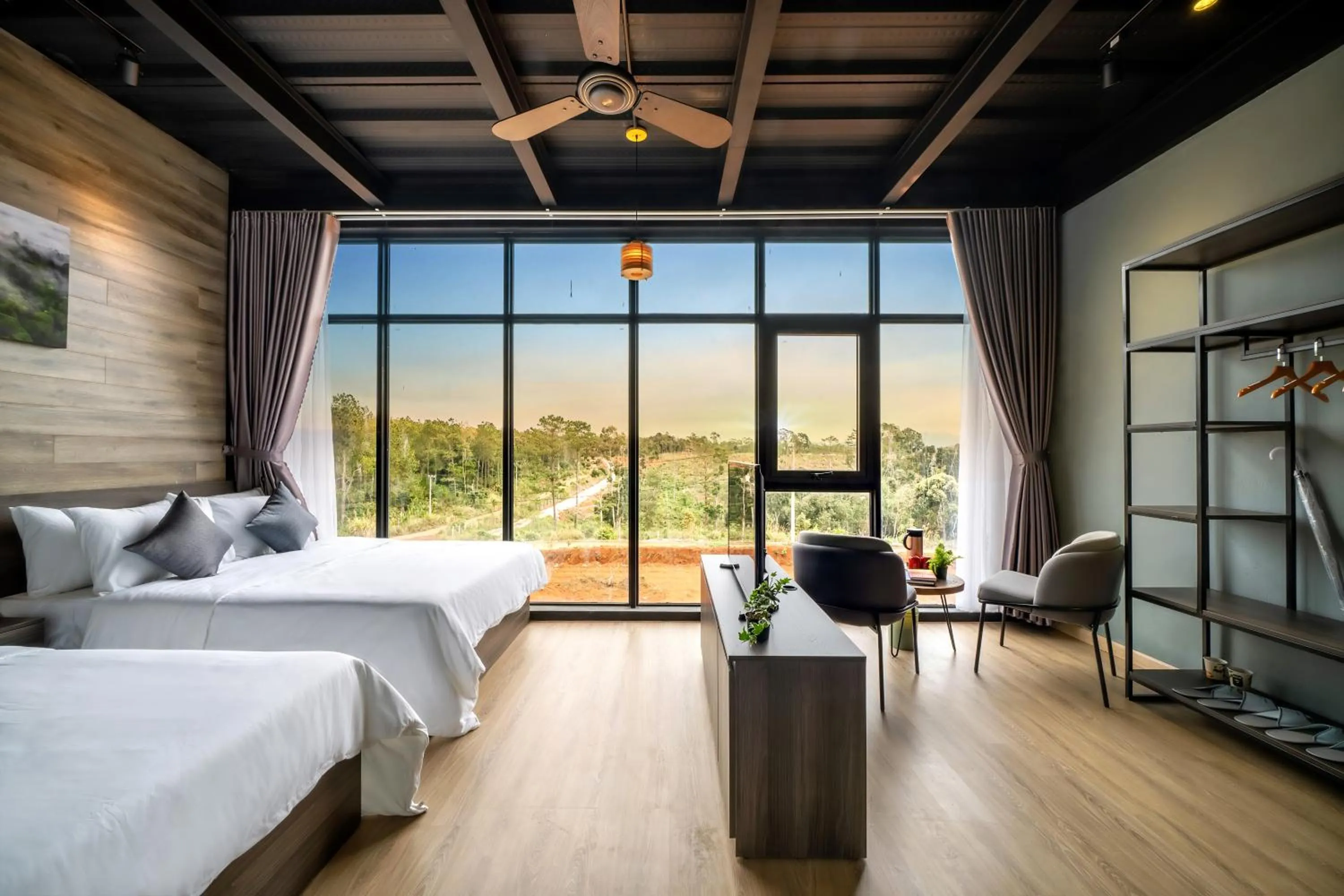 Photo of the whole room, Bed in Bach Duong Hotel