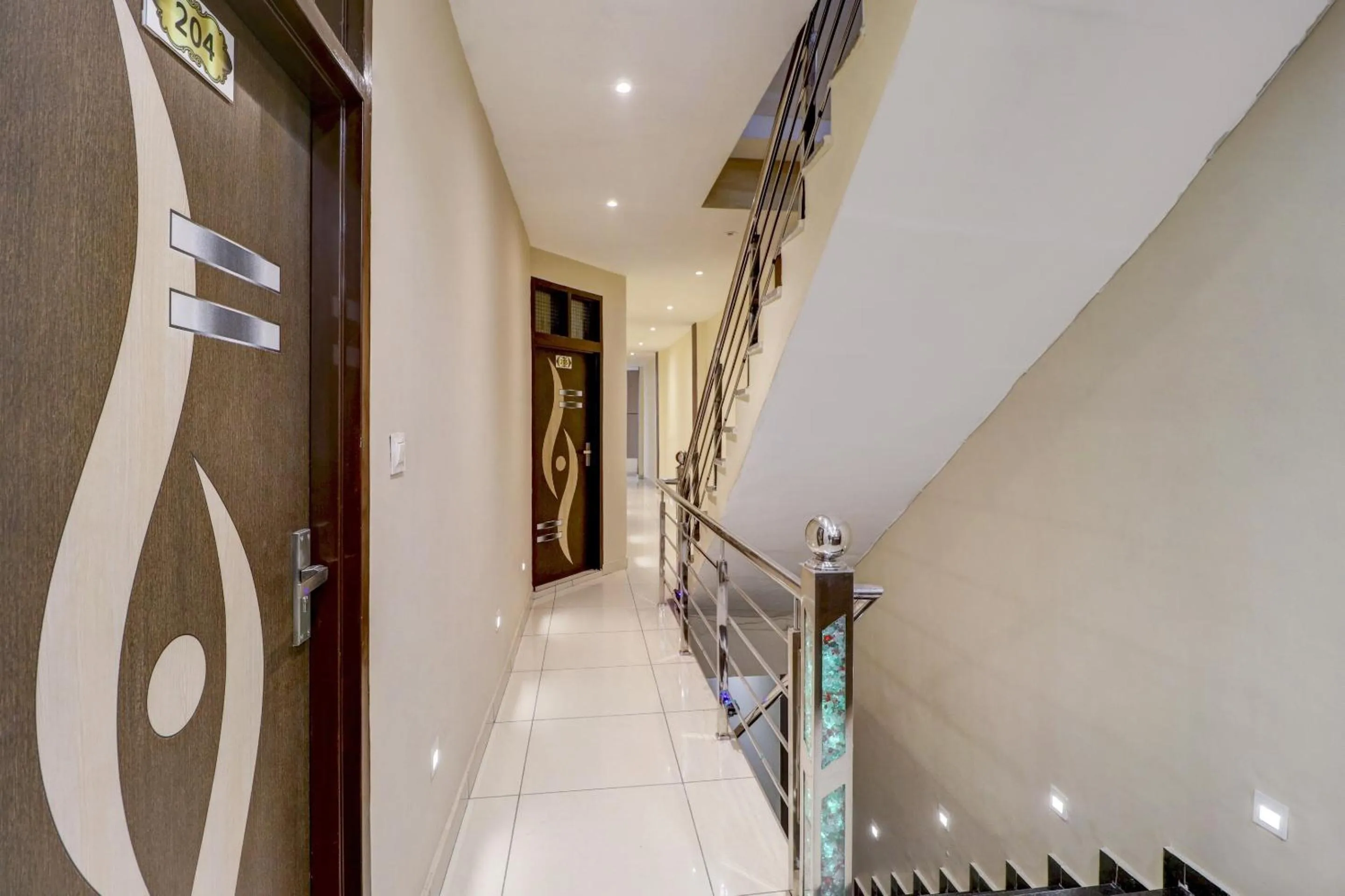 Facade/entrance in OYO Flagship 77562 Hotel Kabir