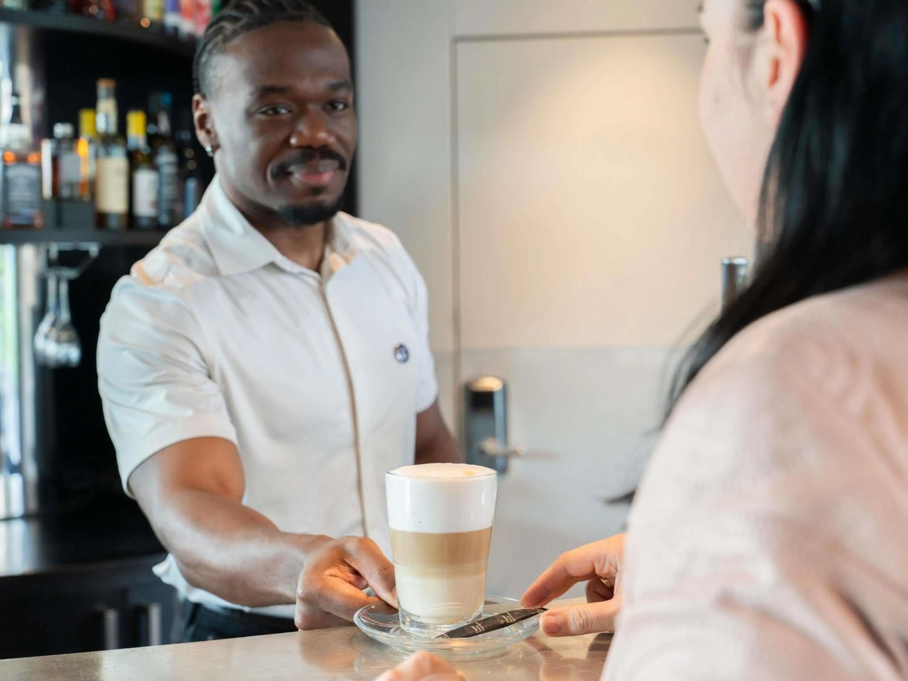 Lounge or bar in Novotel Suites Genève Aéroport