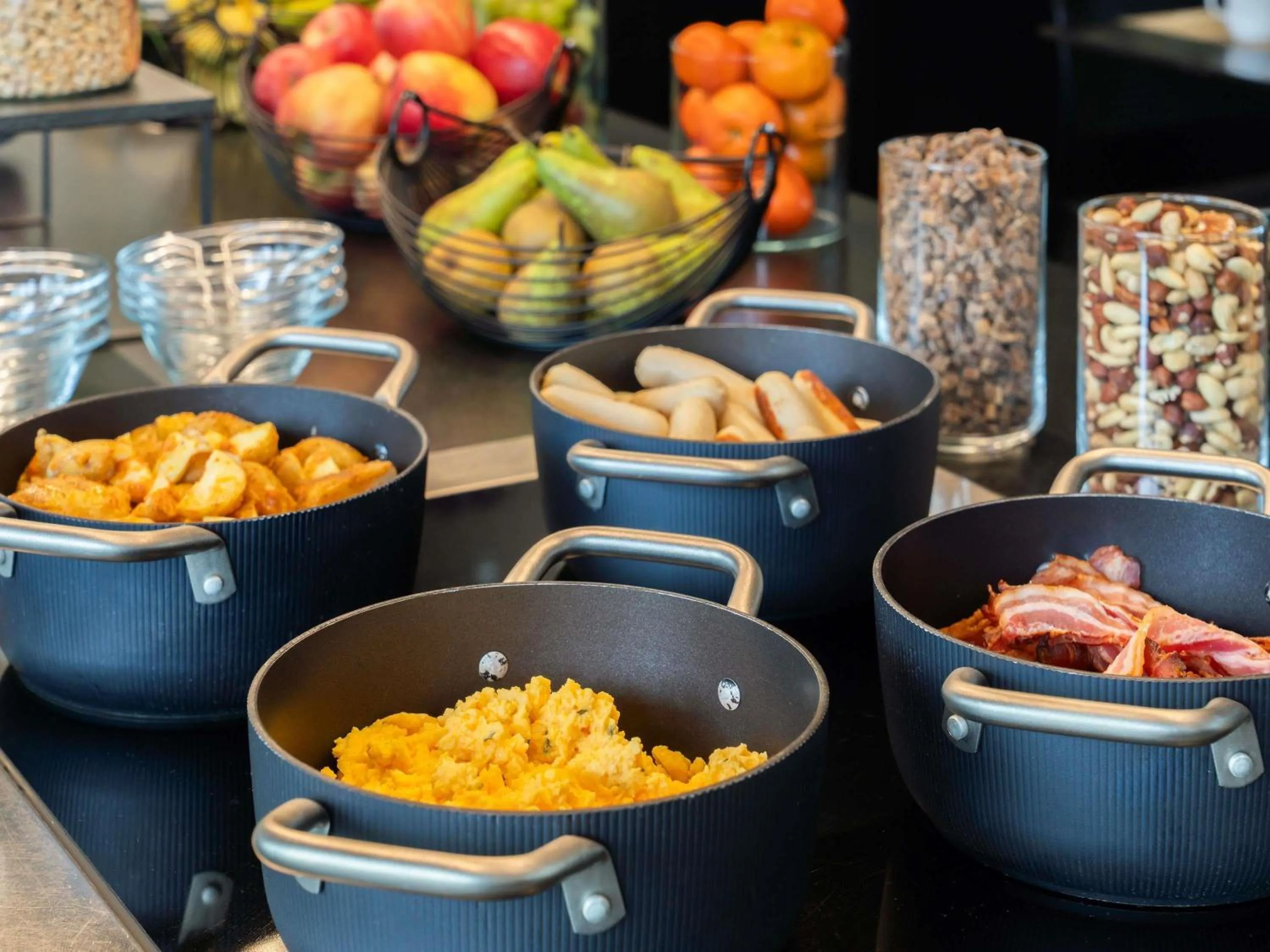 Breakfast in Novotel Suites Genève Aéroport