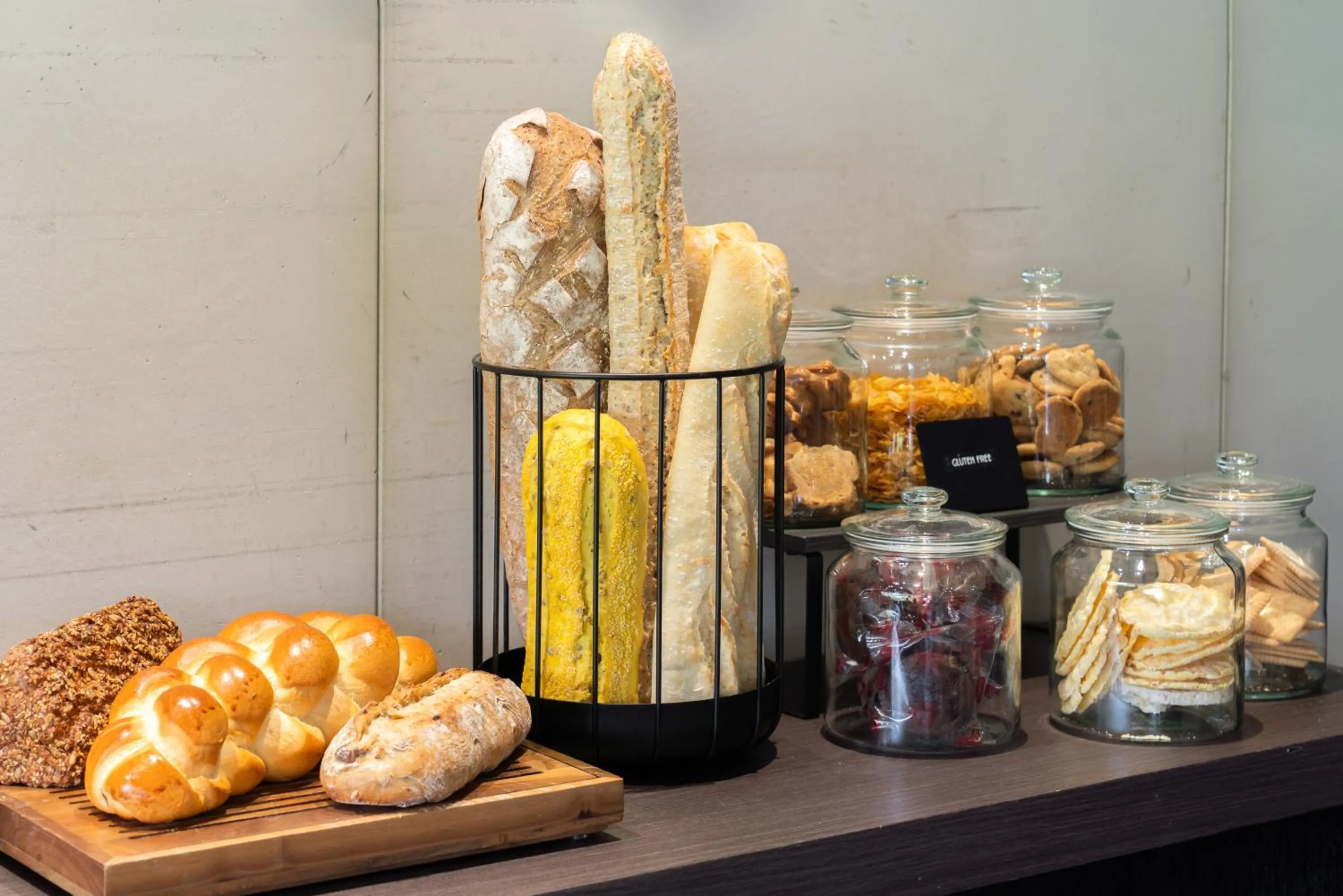 Breakfast in Novotel Suites Genève Aéroport