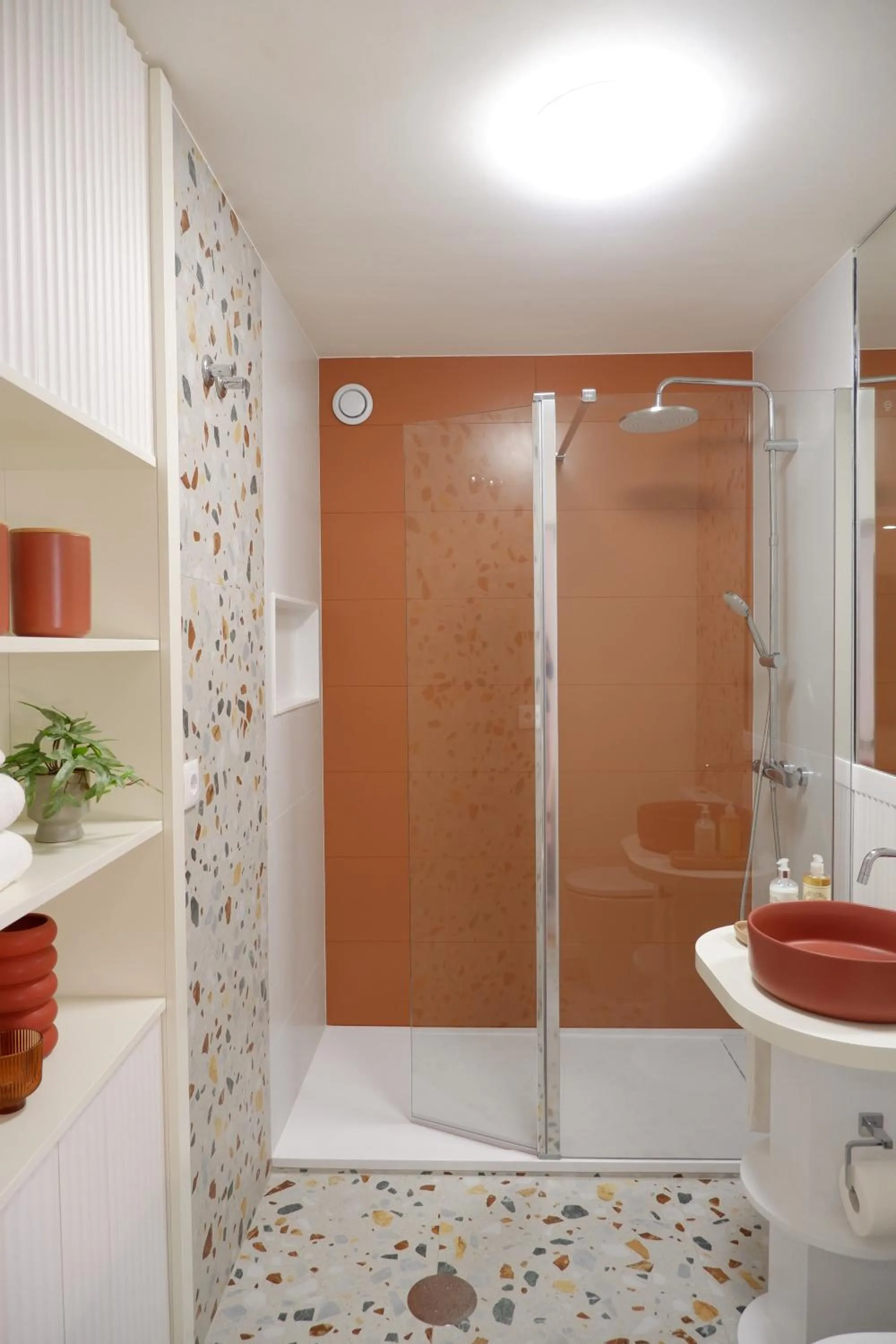 Bathroom in Porto Family Home by MP - Renovated