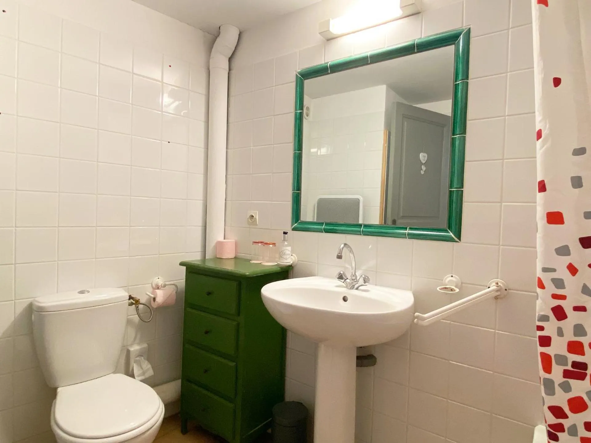 Bathroom in Orangerie de Cardet - Maison d'hôtes - B&B