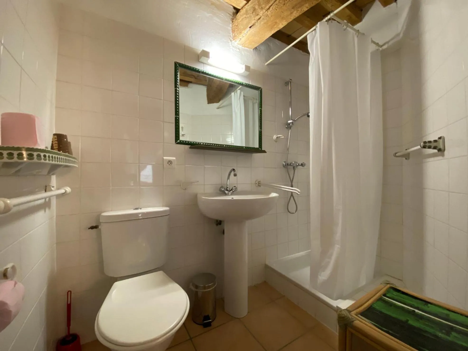 Shower in Orangerie de Cardet - Maison d'hôtes - B&B