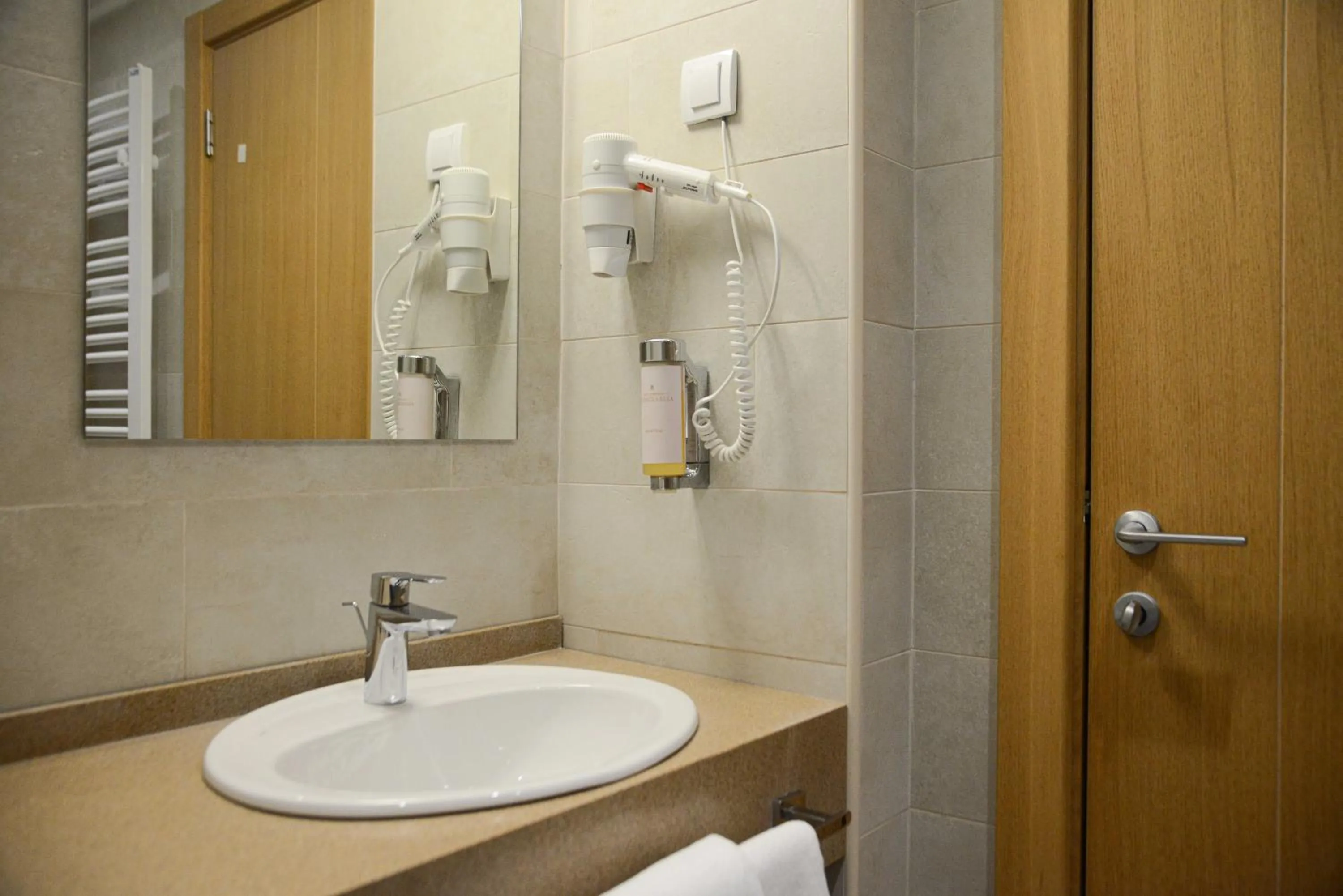 Shower in Etno Naselje Vrdnička kula - Fruške Terme