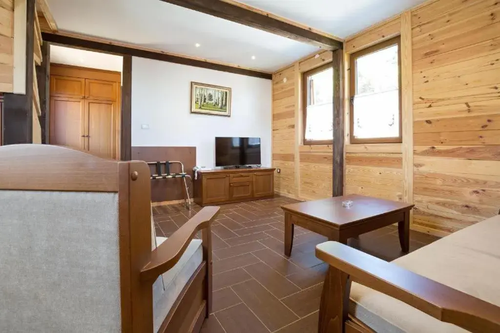 Bungalow in Etno Naselje Vrdnička kula Bungalow in Etno Naselje Vrdnička kula