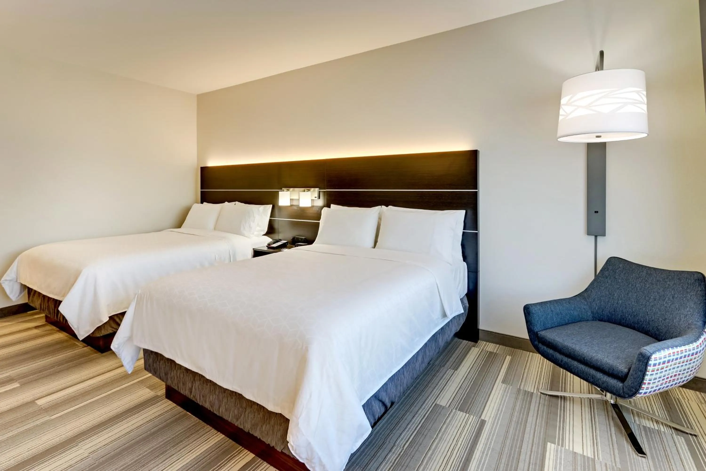 Bedroom, Bed in Holiday Inn Express & Suites - Winston - Salem SW - Clemmons by IHG
