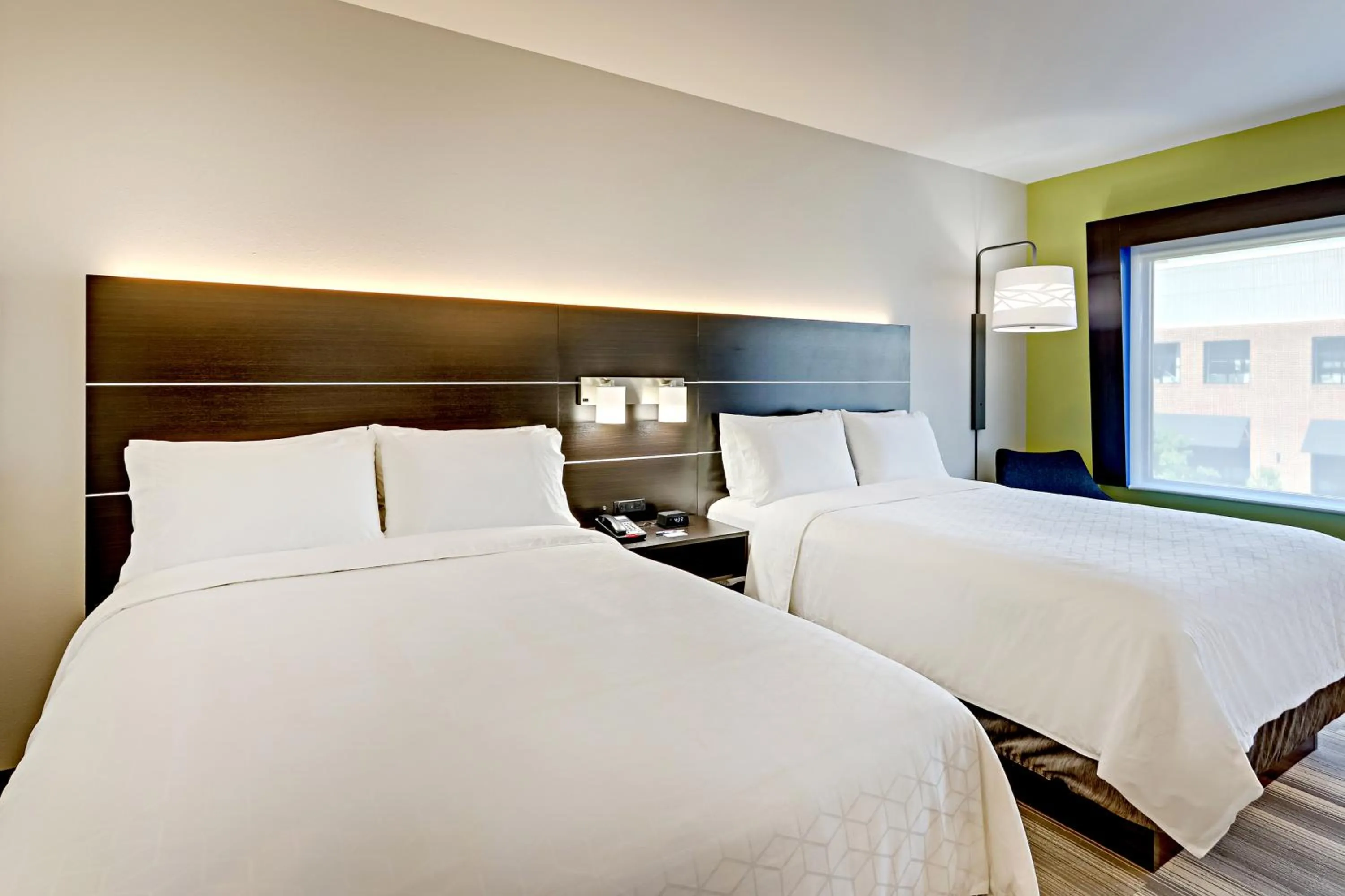 Bedroom, Bed in Holiday Inn Express & Suites - Winston - Salem SW - Clemmons by IHG