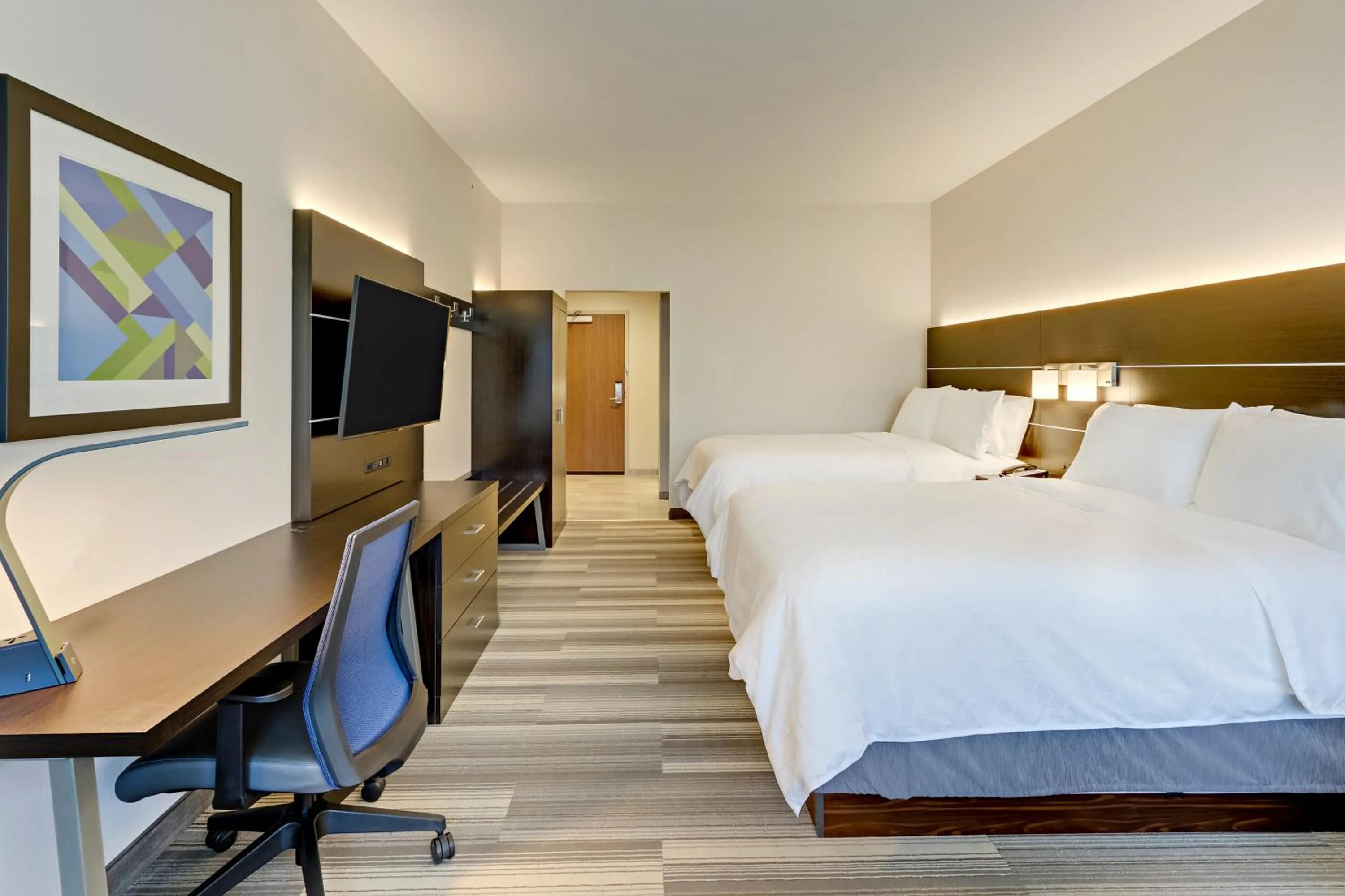 Bedroom, Bed in Holiday Inn Express & Suites - Winston - Salem SW - Clemmons by IHG