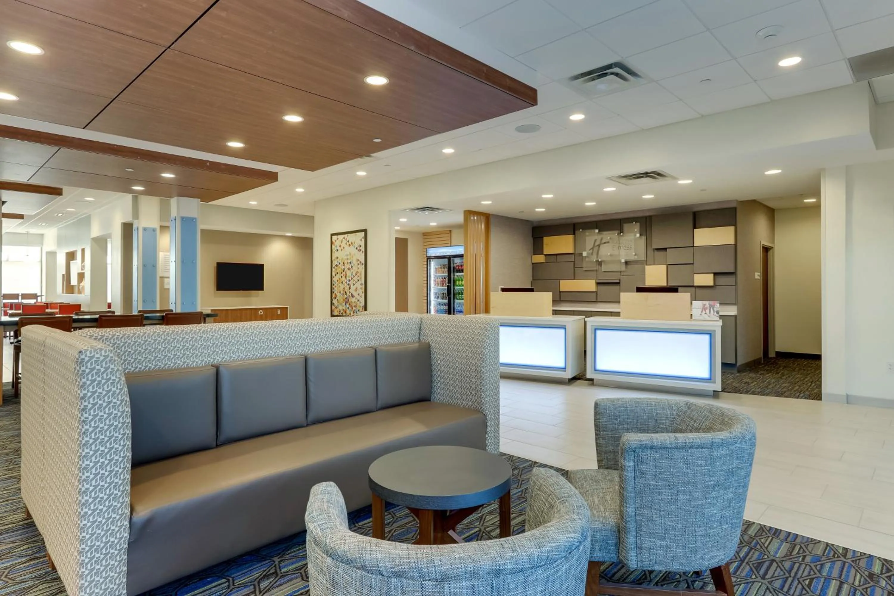 Lobby or reception in Holiday Inn Express & Suites - Winston - Salem SW - Clemmons by IHG