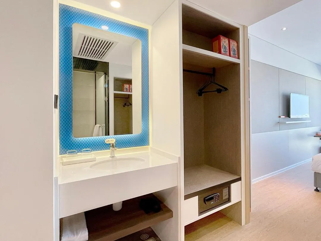 Holiday Inn Express Shanghai Baoyang by IHG