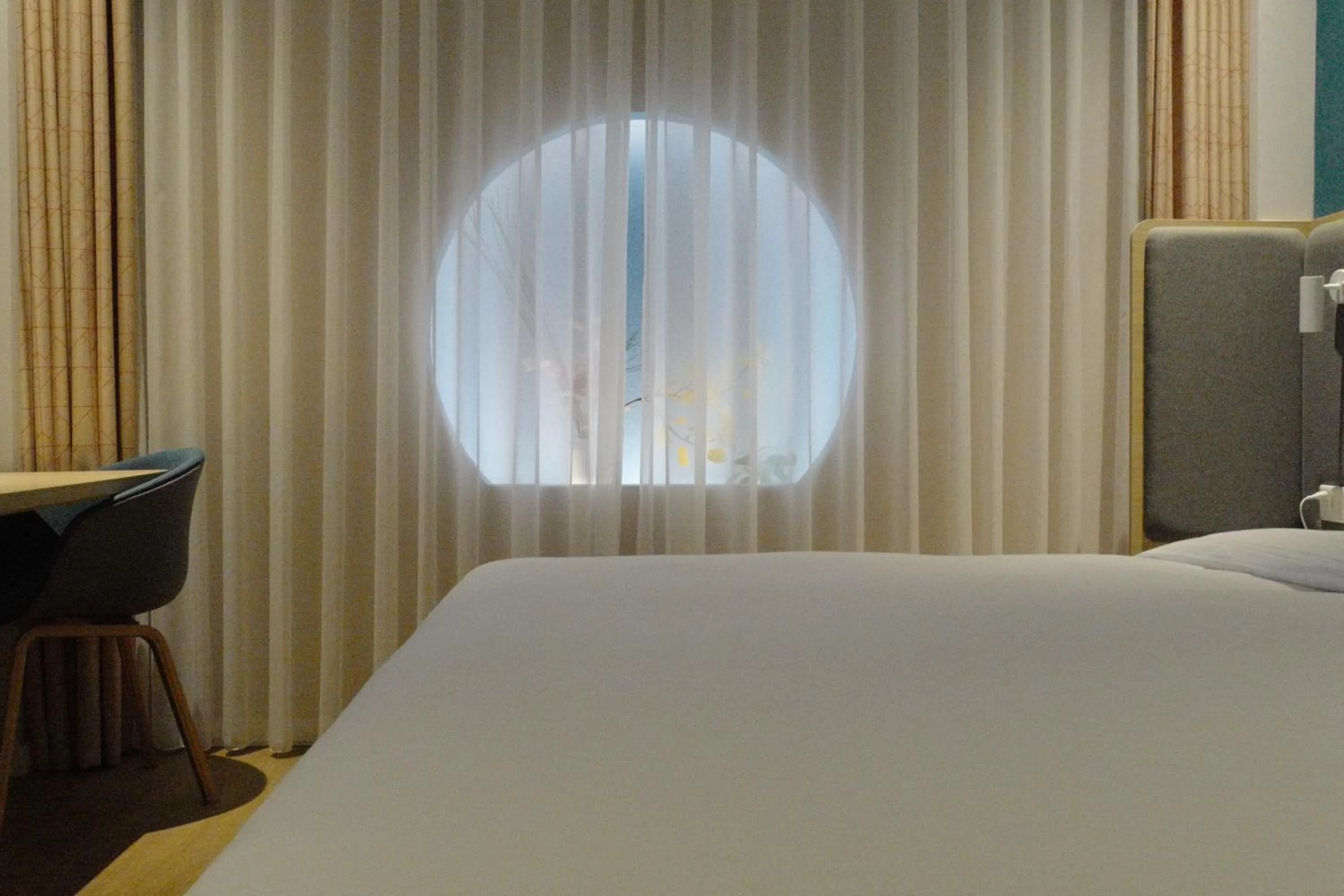 Bed in Holiday Inn Express Shanghai Pudong Zhangjiang by IHG - 20 minutes to New International Expo Center and Disneyland