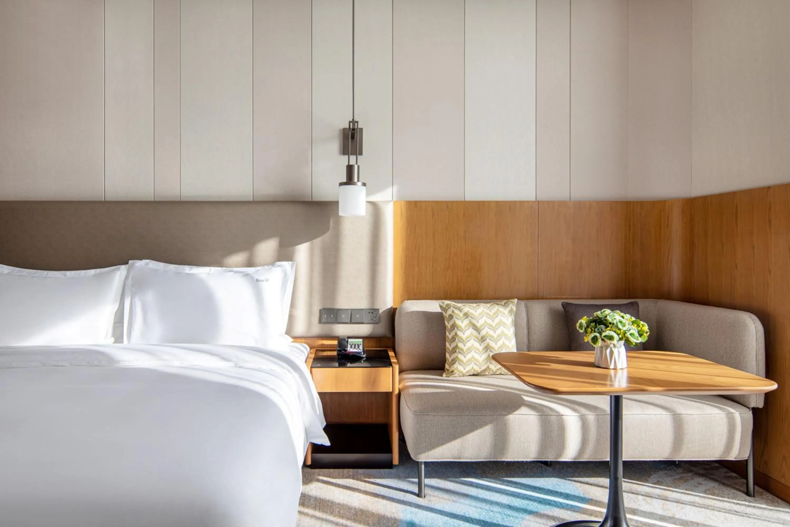 Photo of the whole room, Bed in Holiday Inn Chengde Park View by IHG