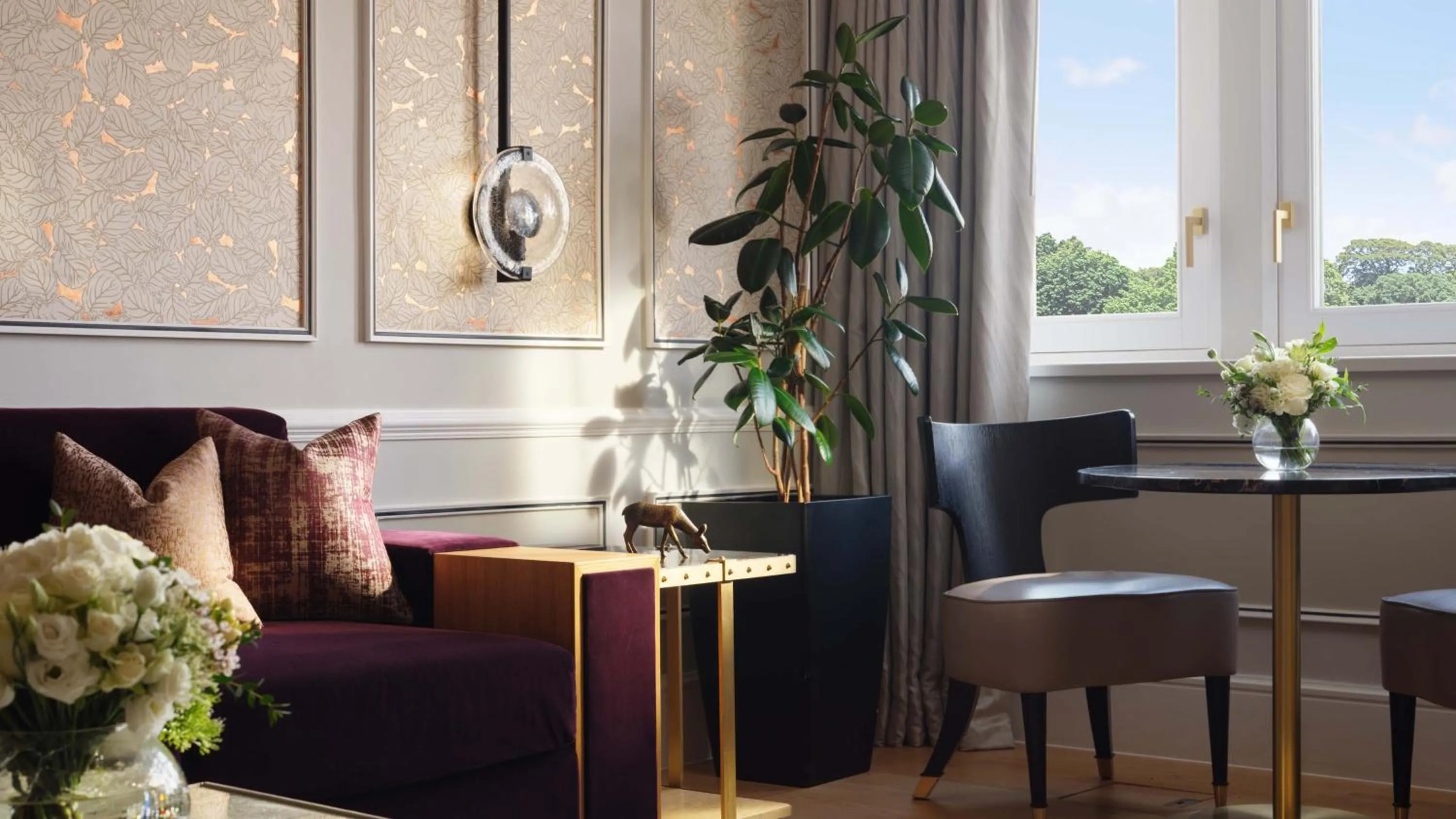 Living room in Mandarin Oriental Hyde Park, London