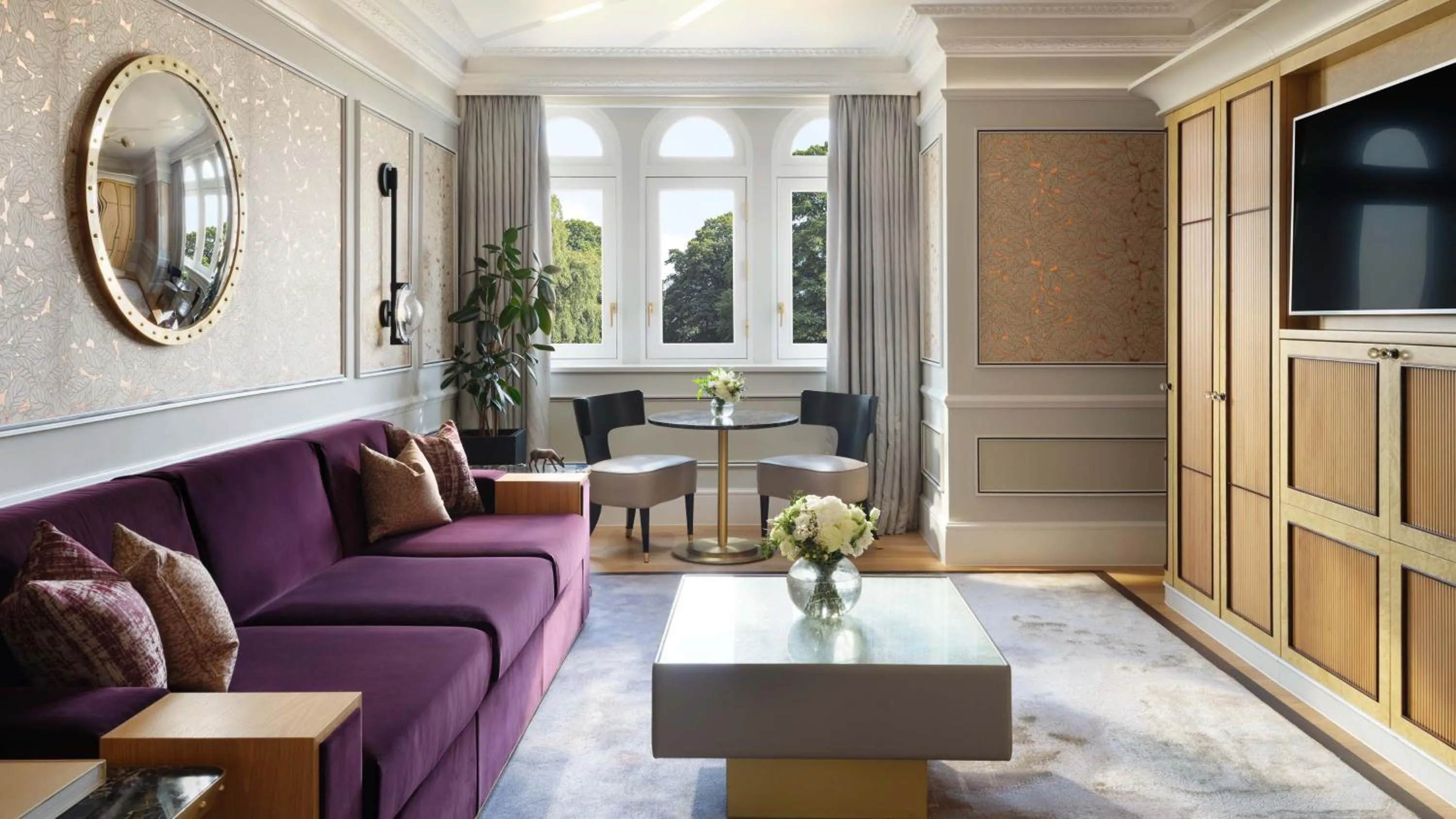 Living room in Mandarin Oriental Hyde Park, London