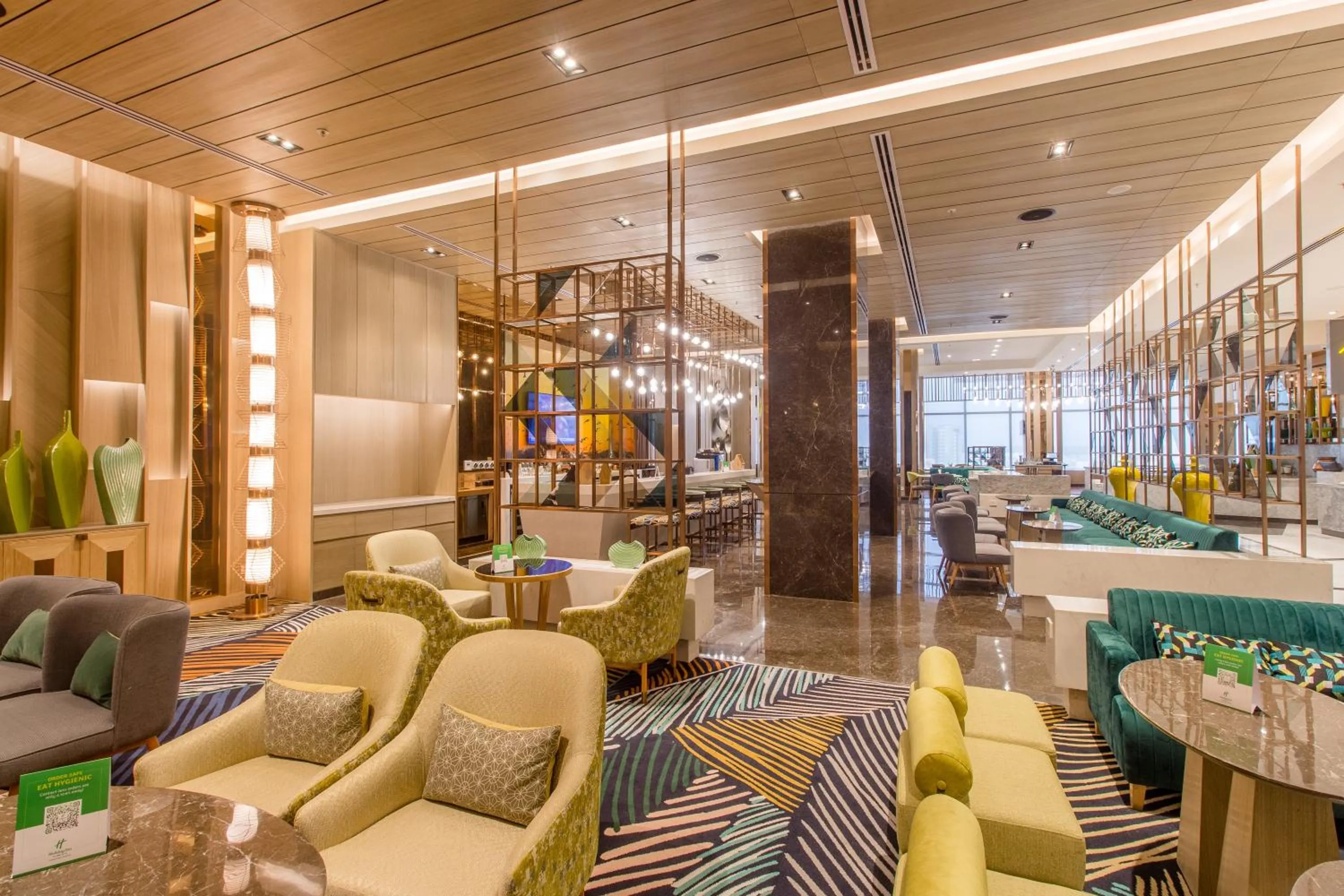 Lounge or bar in Holiday Inn Chandigarh Zirakpur by IHG