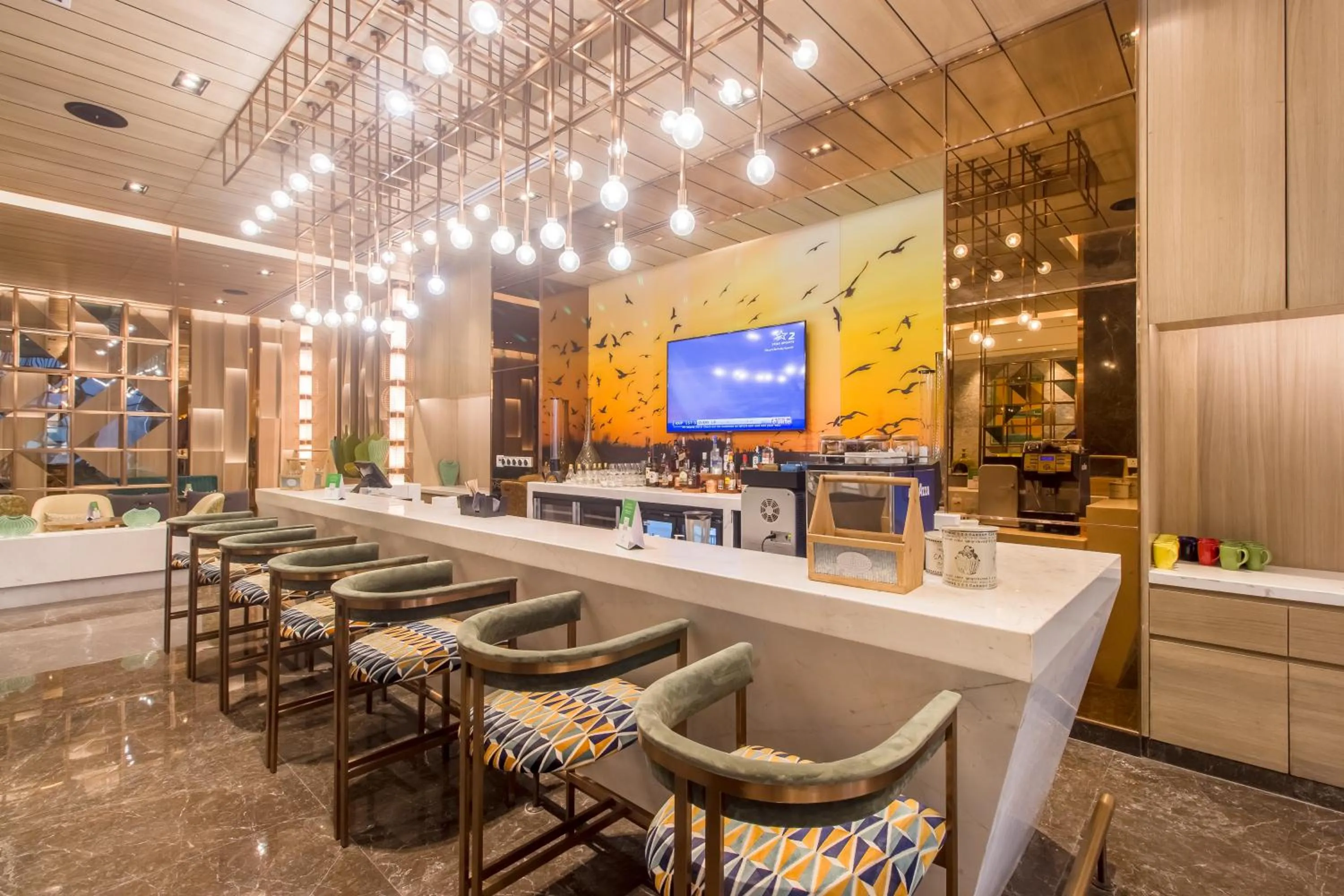 Lounge or bar in Holiday Inn Chandigarh Zirakpur by IHG