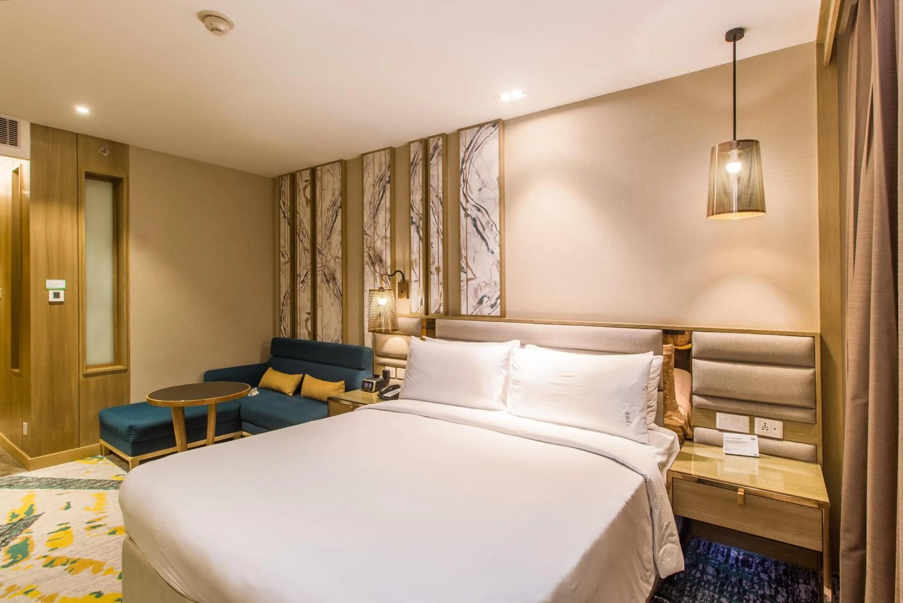 Photo of the whole room, Bed in Holiday Inn Chandigarh Zirakpur by IHG