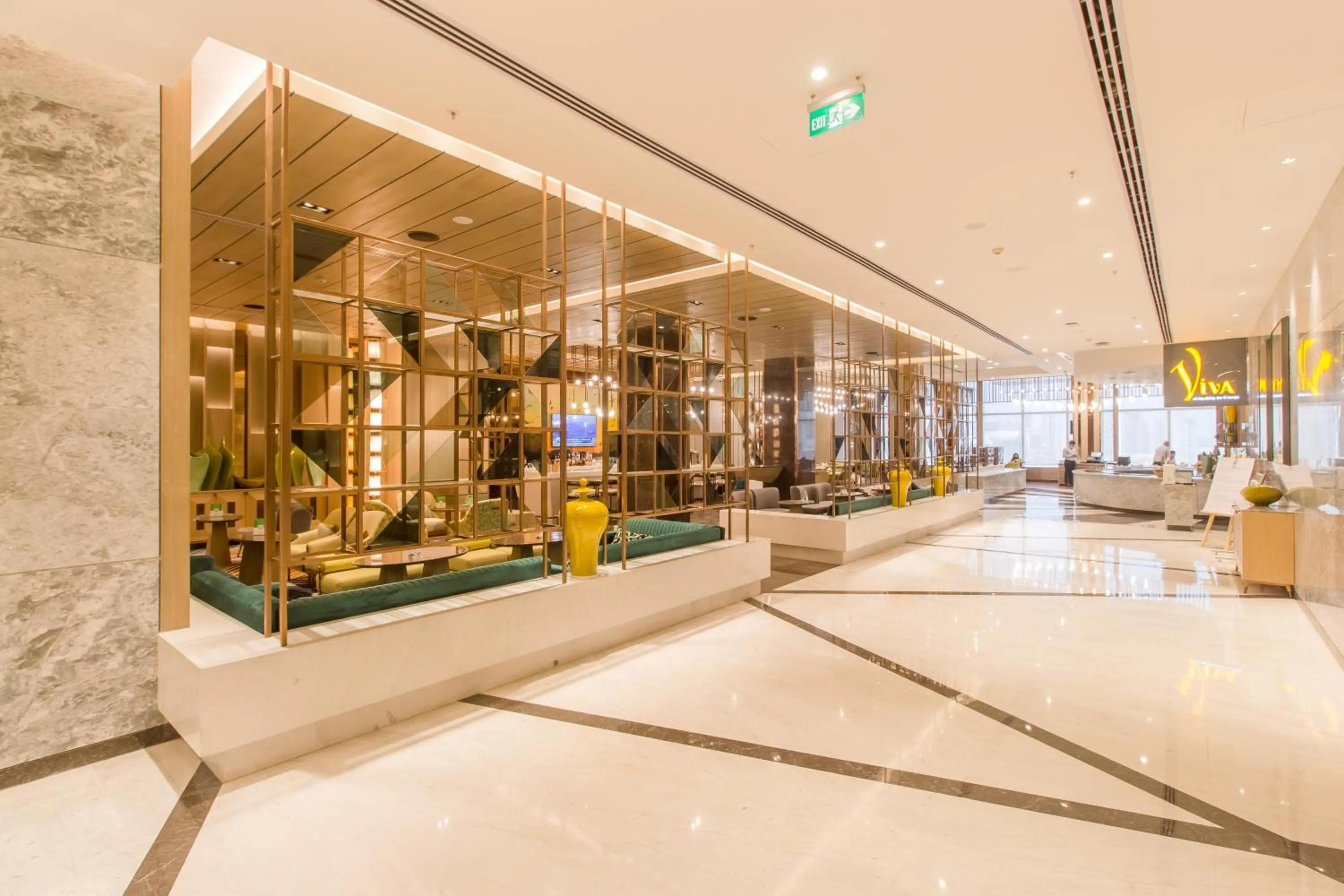 Dining area in Holiday Inn Chandigarh Zirakpur by IHG