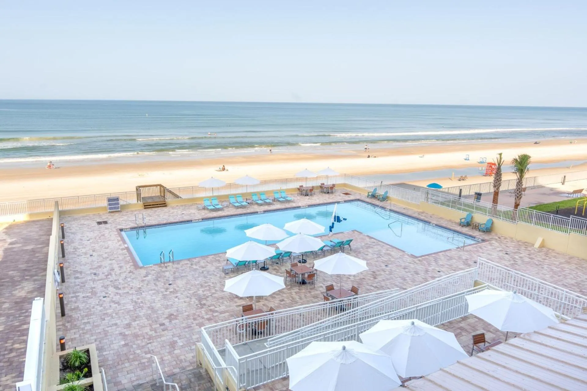 Swimming pool in Hyatt Place Daytona Beach-Oceanfront