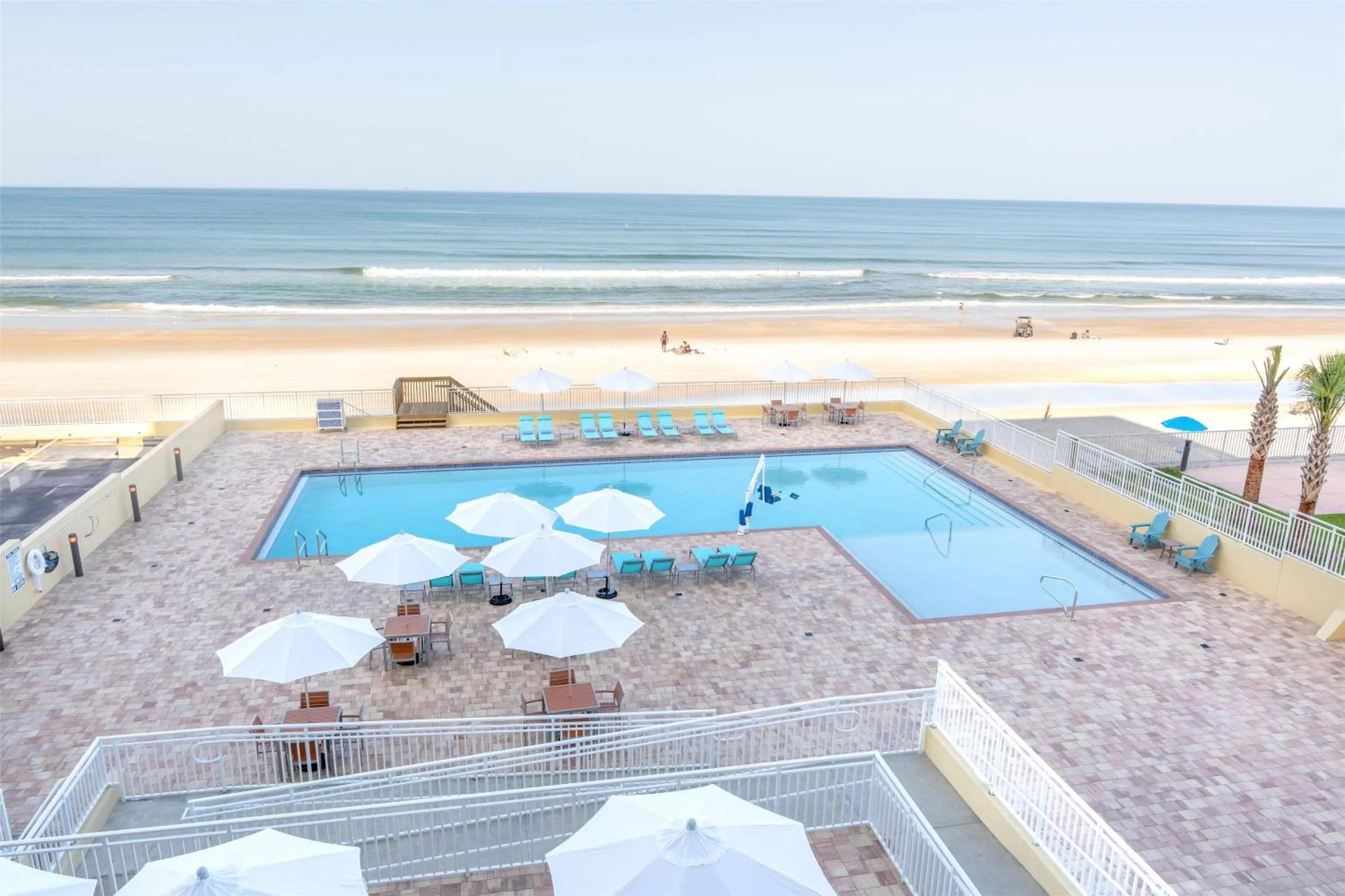Swimming pool in Hyatt Place Daytona Beach-Oceanfront