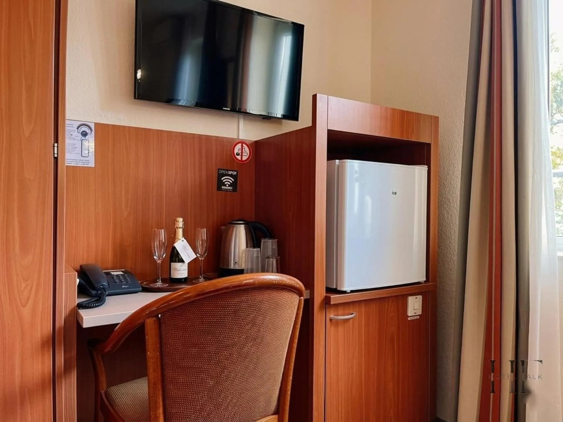 Business facilities in Hotel Falk