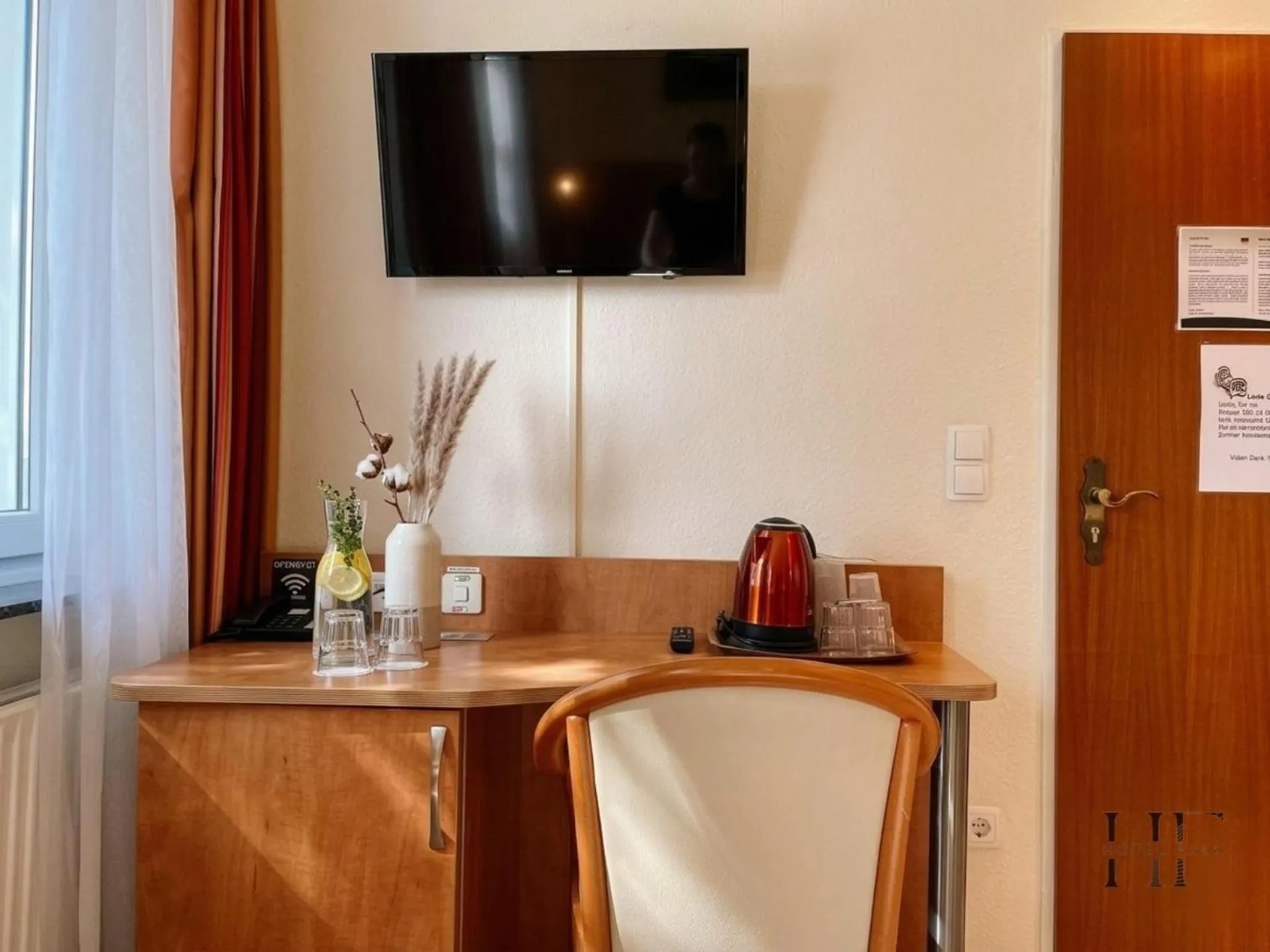 Business facilities in Hotel Falk