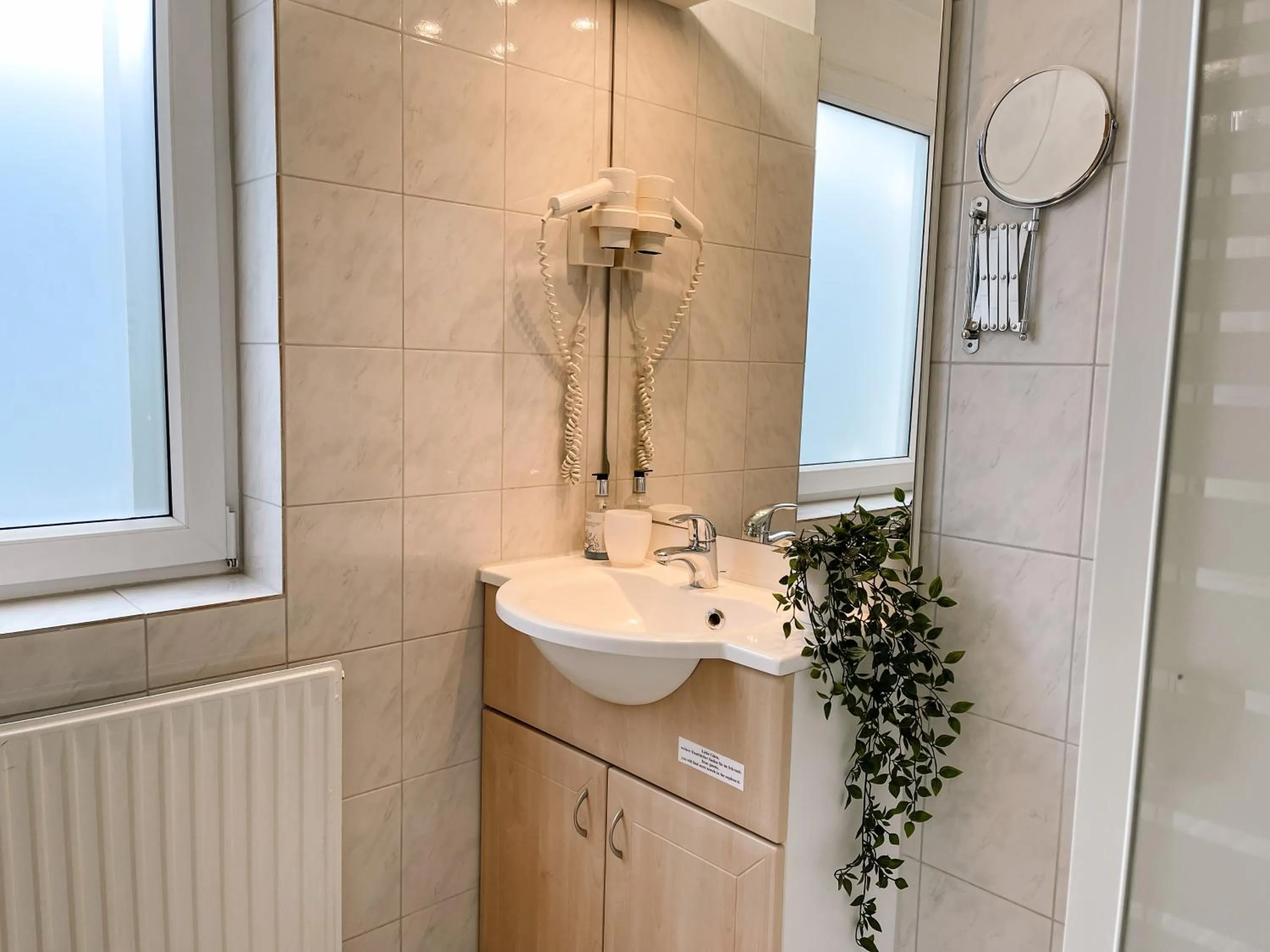 Bathroom in Hotel Falk