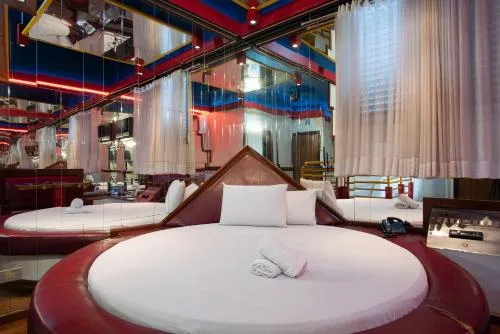Motel Fantasy 5