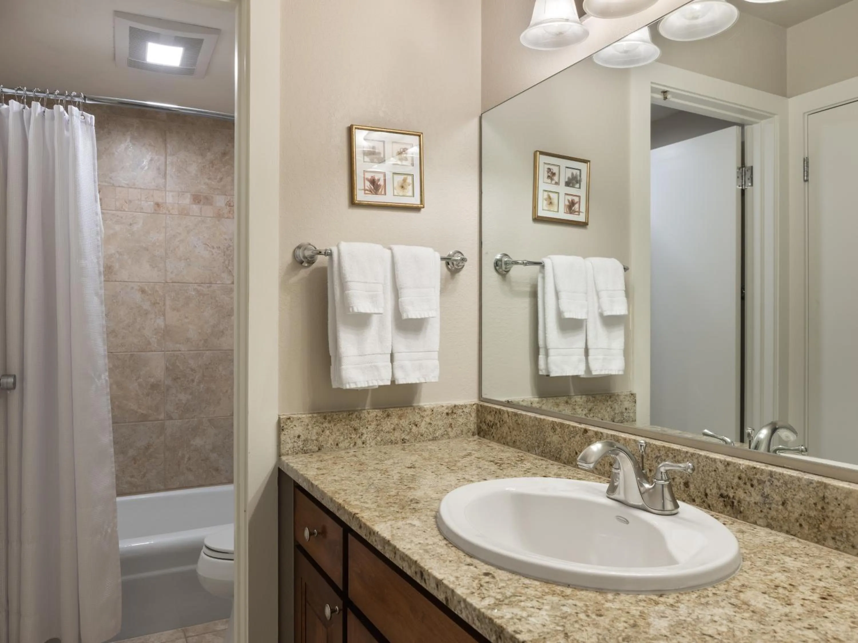 Bathroom in Montaneros in Vail