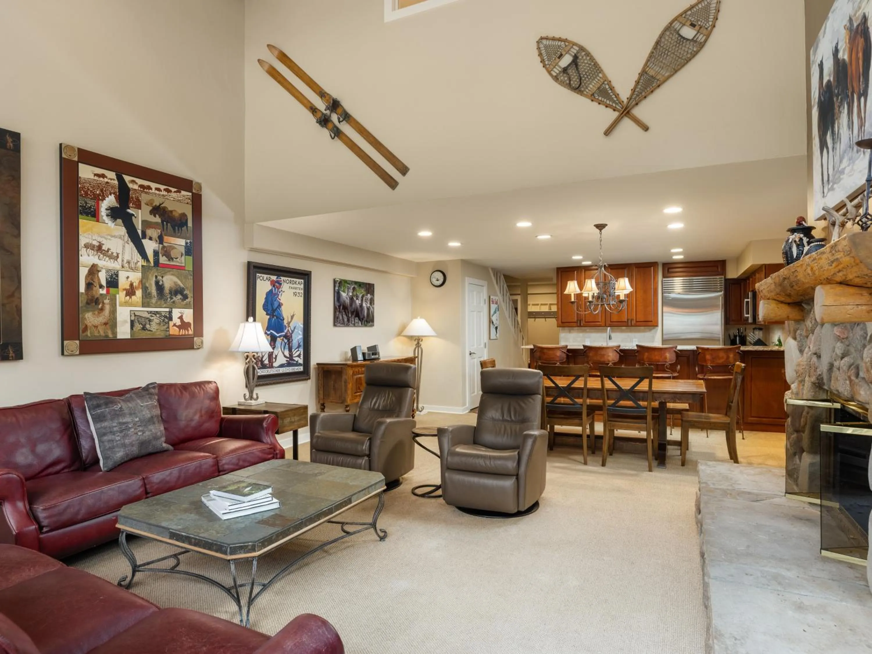 Living room in Montaneros in Vail