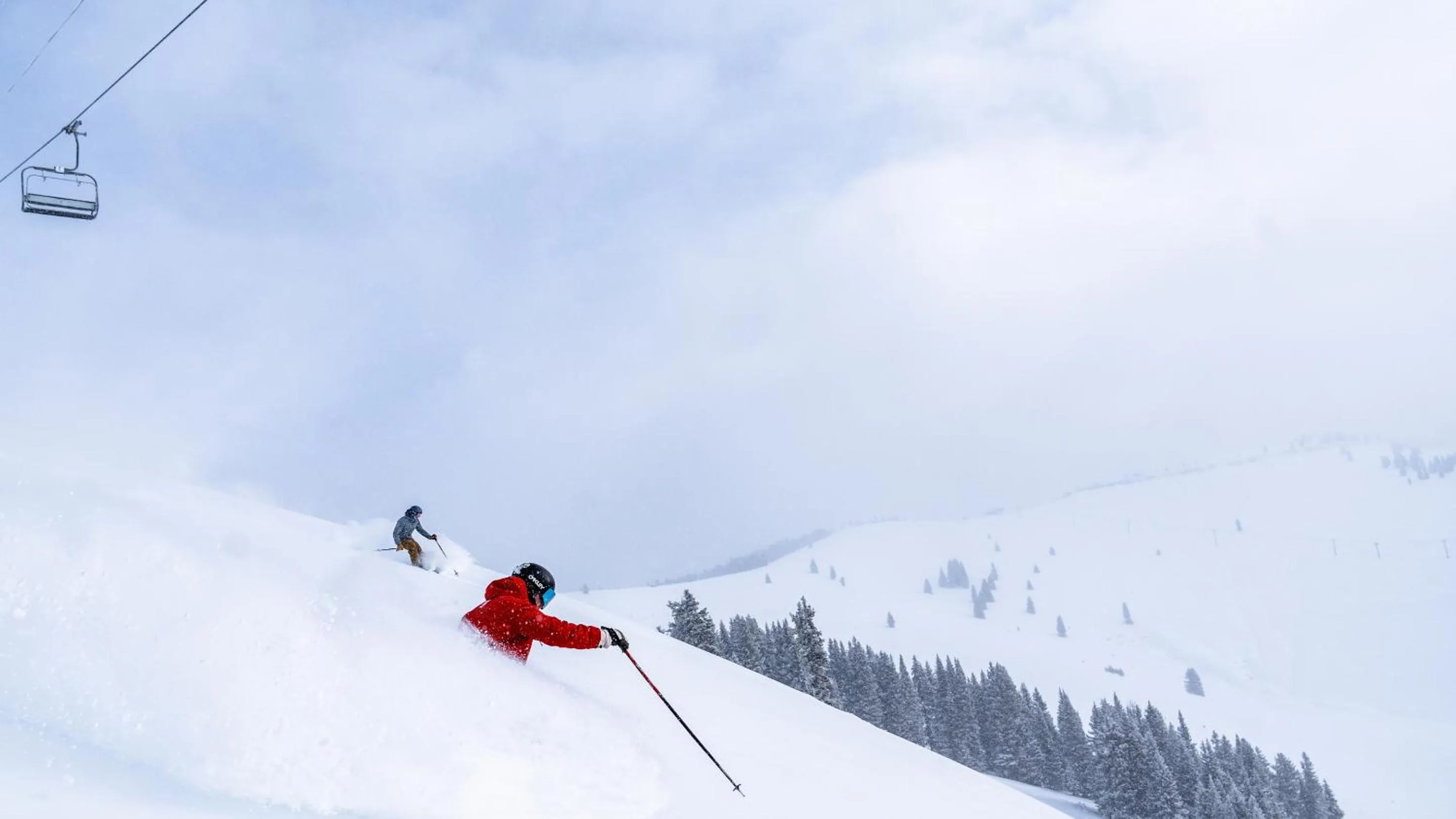 Skiing in Montaneros in Vail