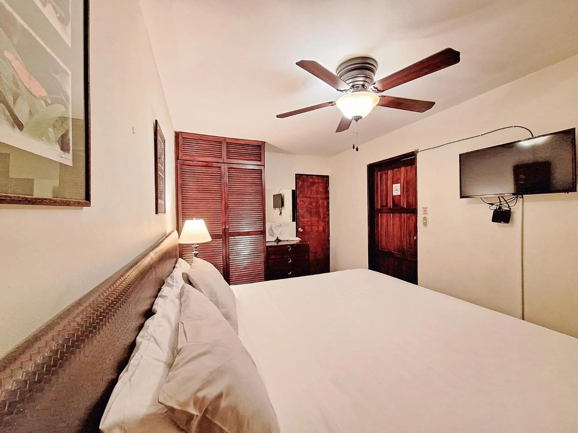 Bed in Colours Oasis Resort ADULT ONLY