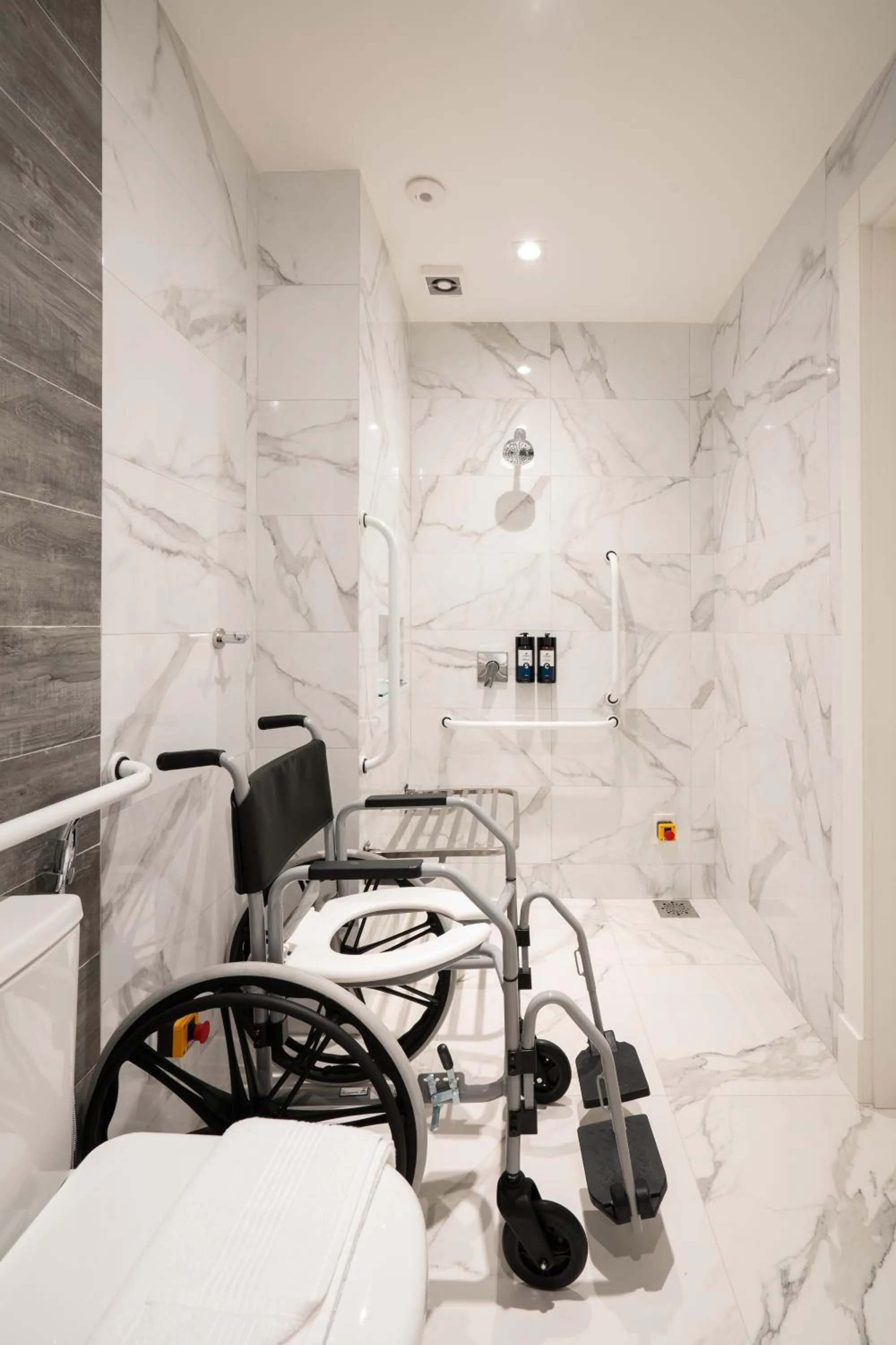 Bathroom in Slaviero Chapecó - Pet Friendly - Próximo a EFAPI