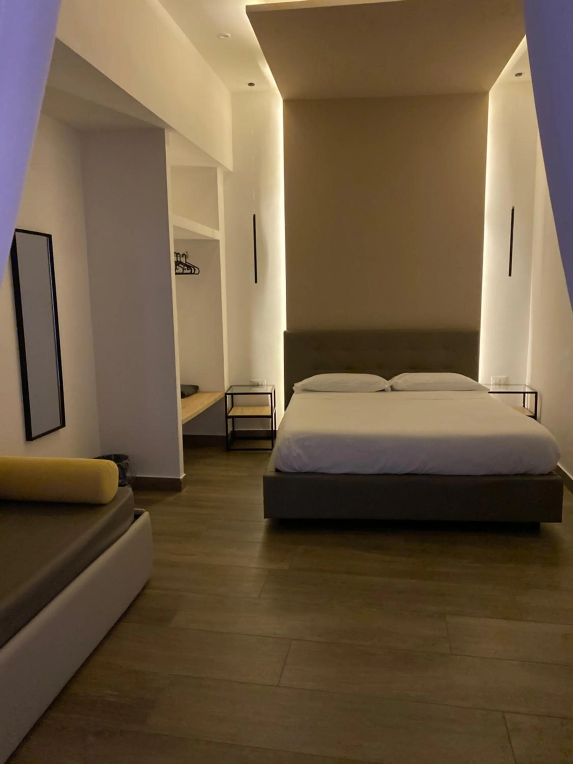 Photo of the whole room, Bed in Salotto Toledo