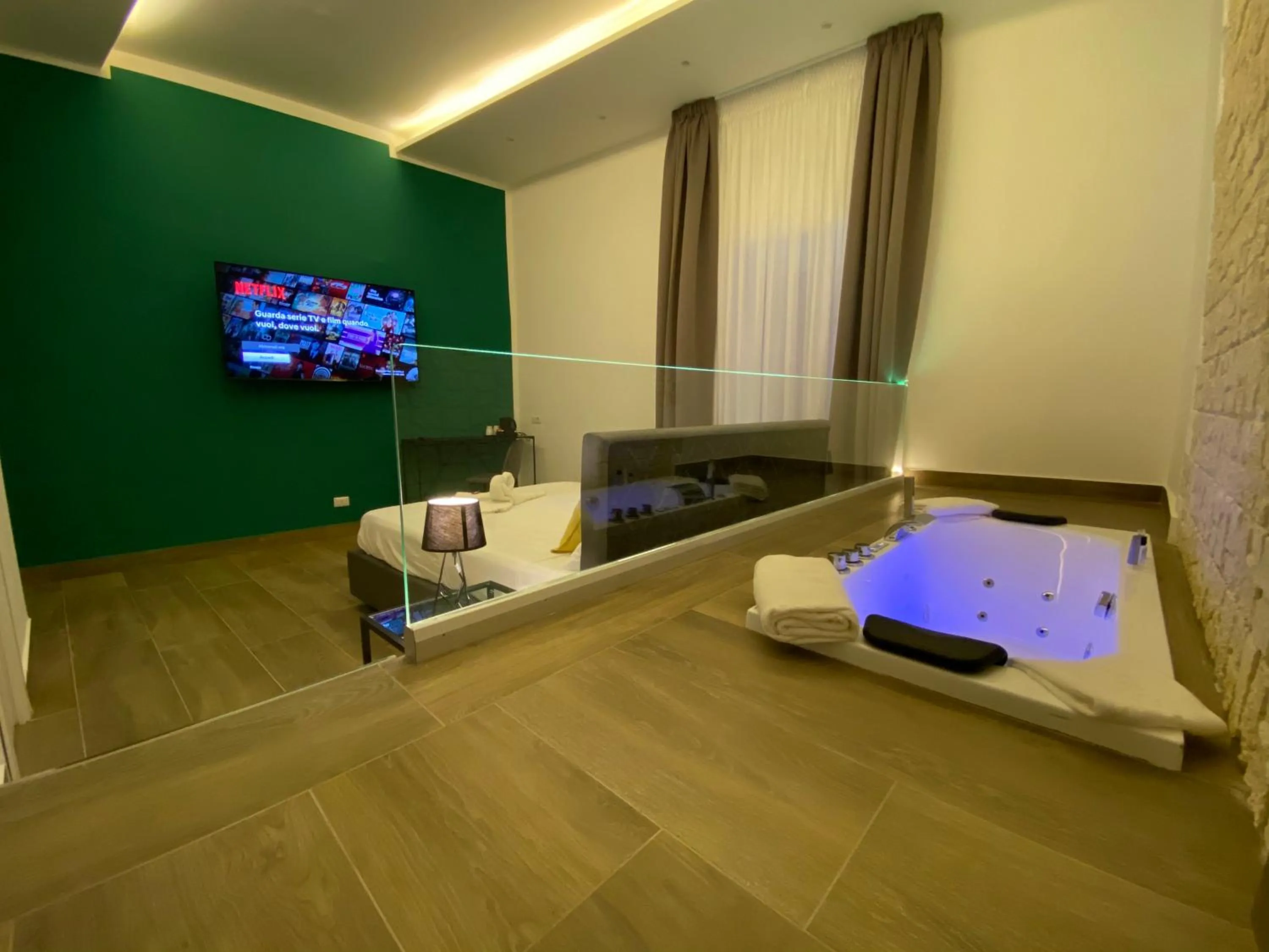 Photo of the whole room in Salotto Toledo