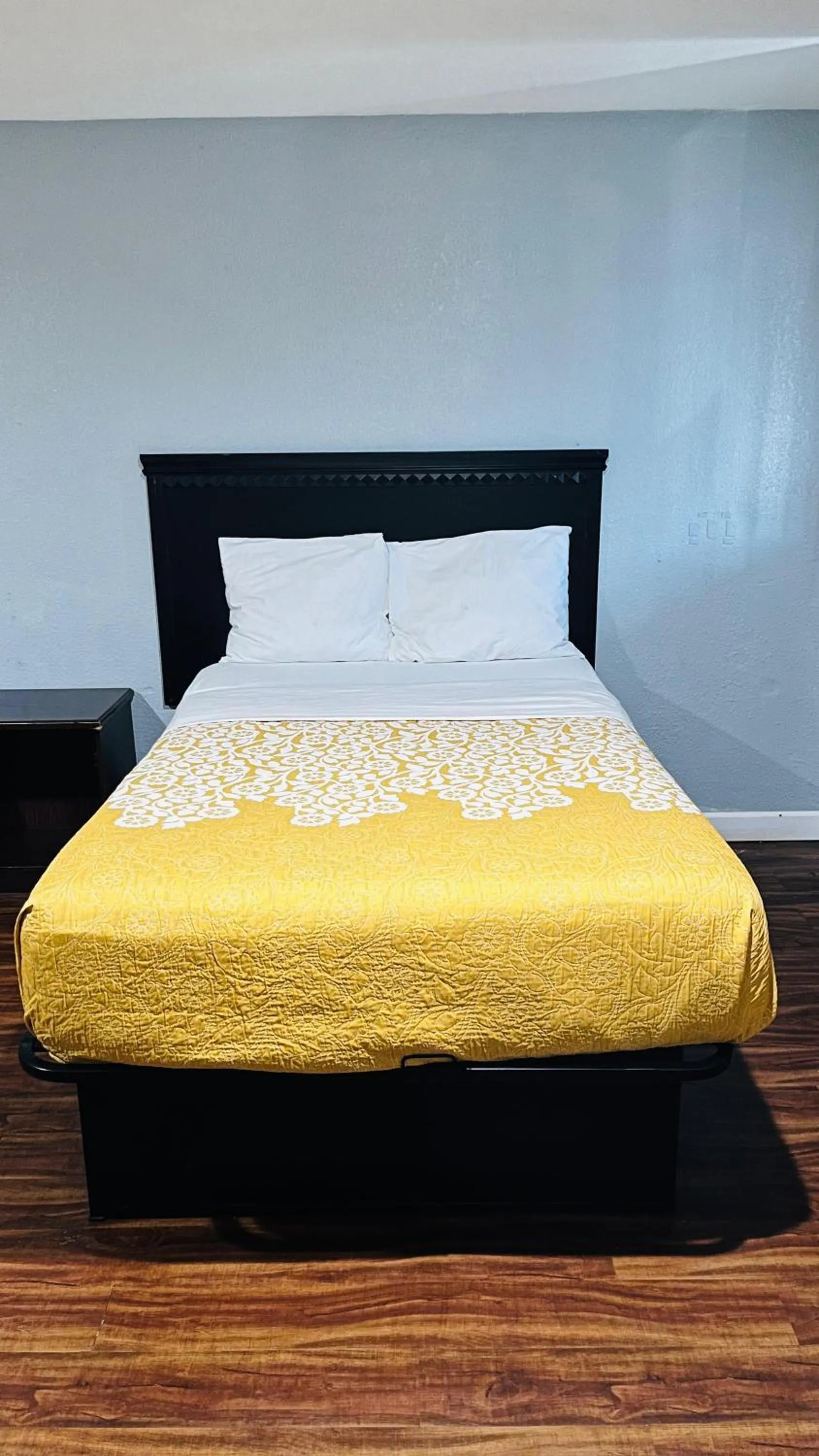 Bed in Richmond Motel