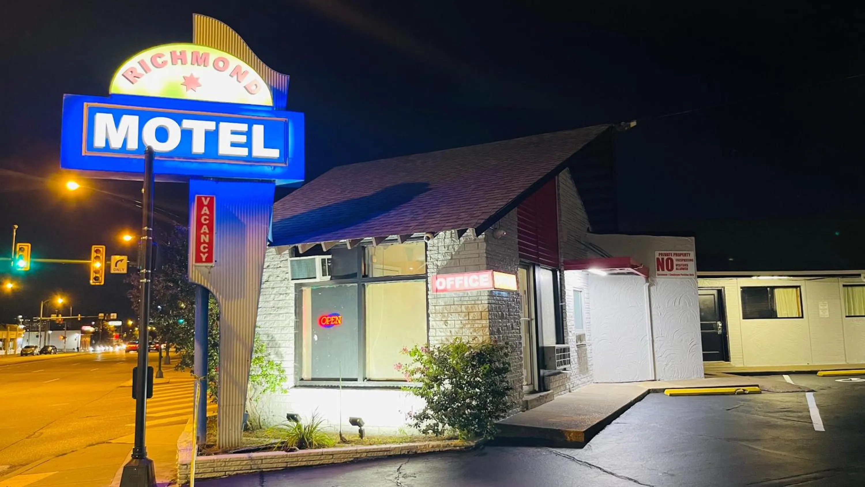 Property logo or sign in Richmond Motel