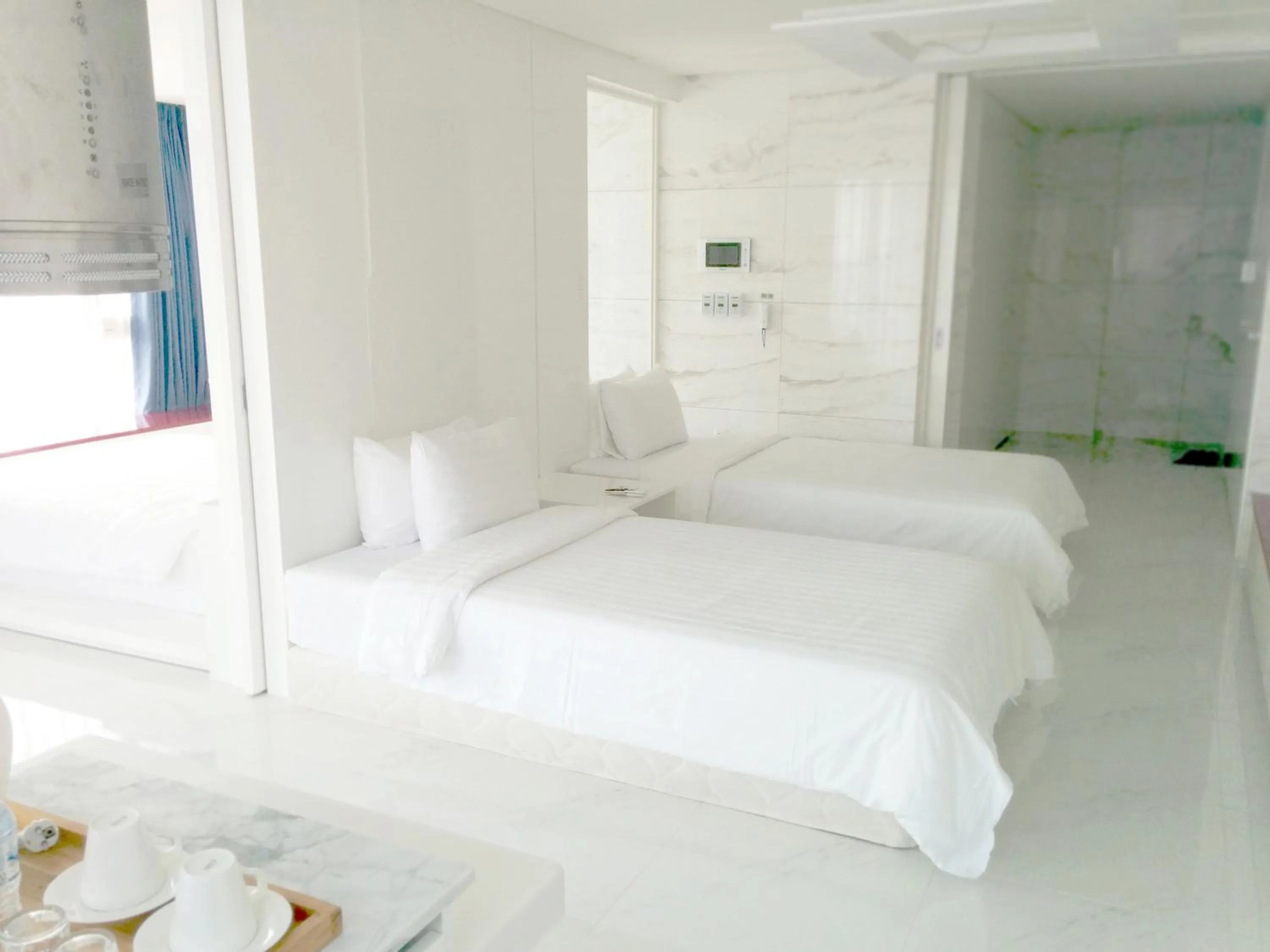 Bedroom, Bed in Shin Shin Hotel Jeju Ocean