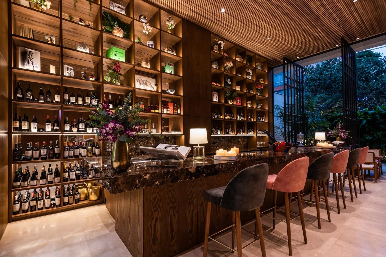 Lounge or bar in Elcielo Hotel Luxury Medellin