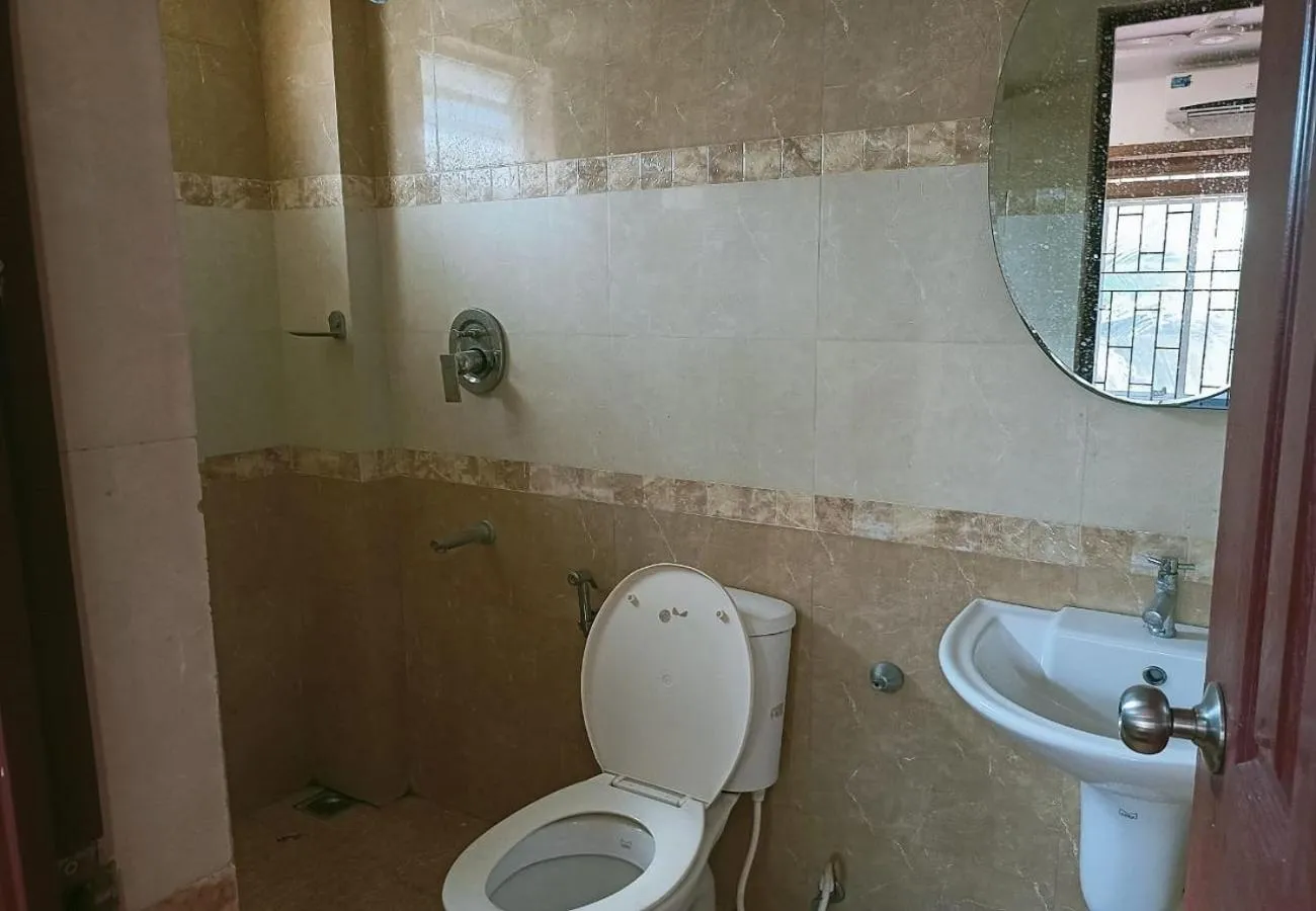 Bathroom in Phils' Residency & Banquets