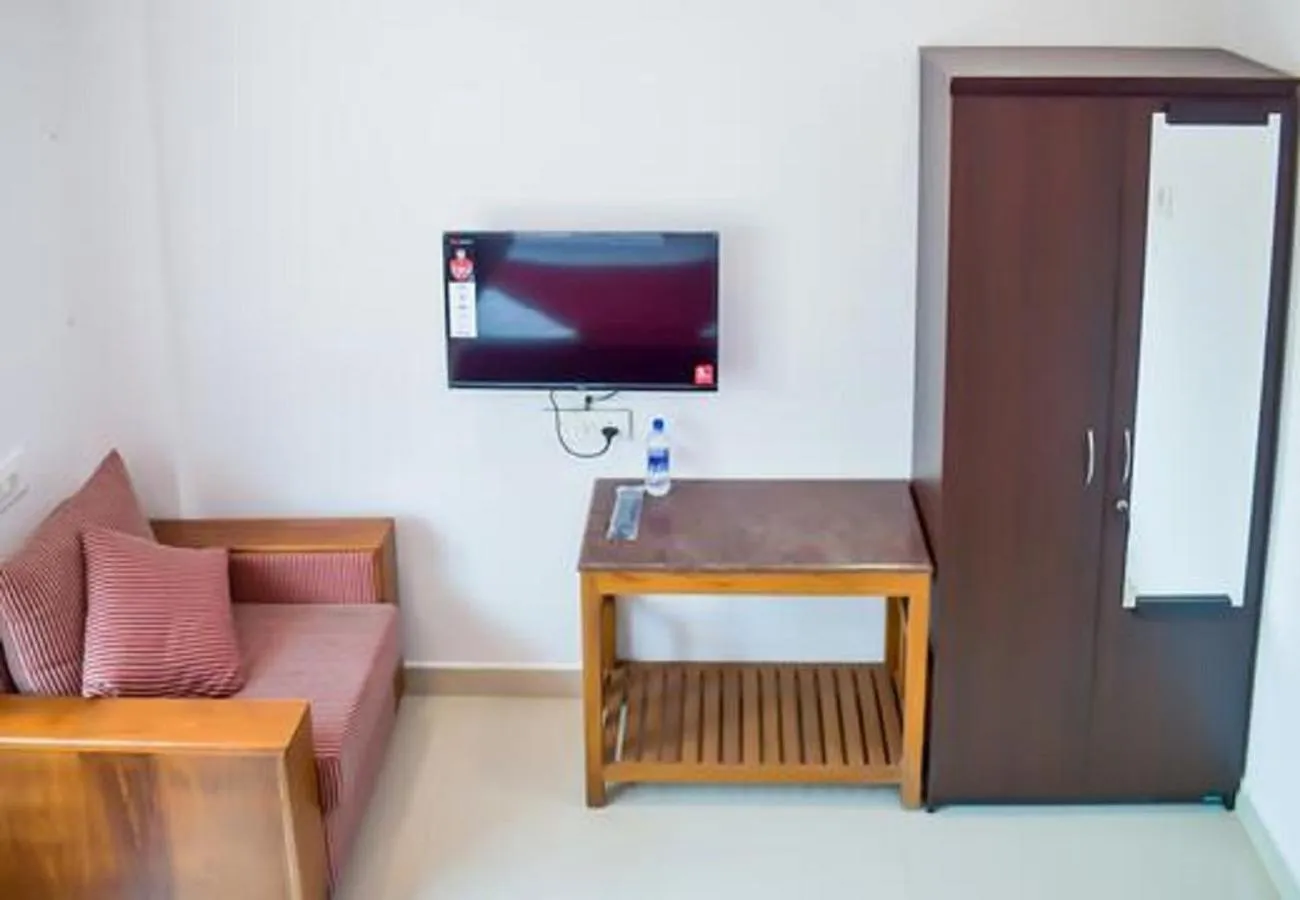 Living room in Phils' Residency & Banquets